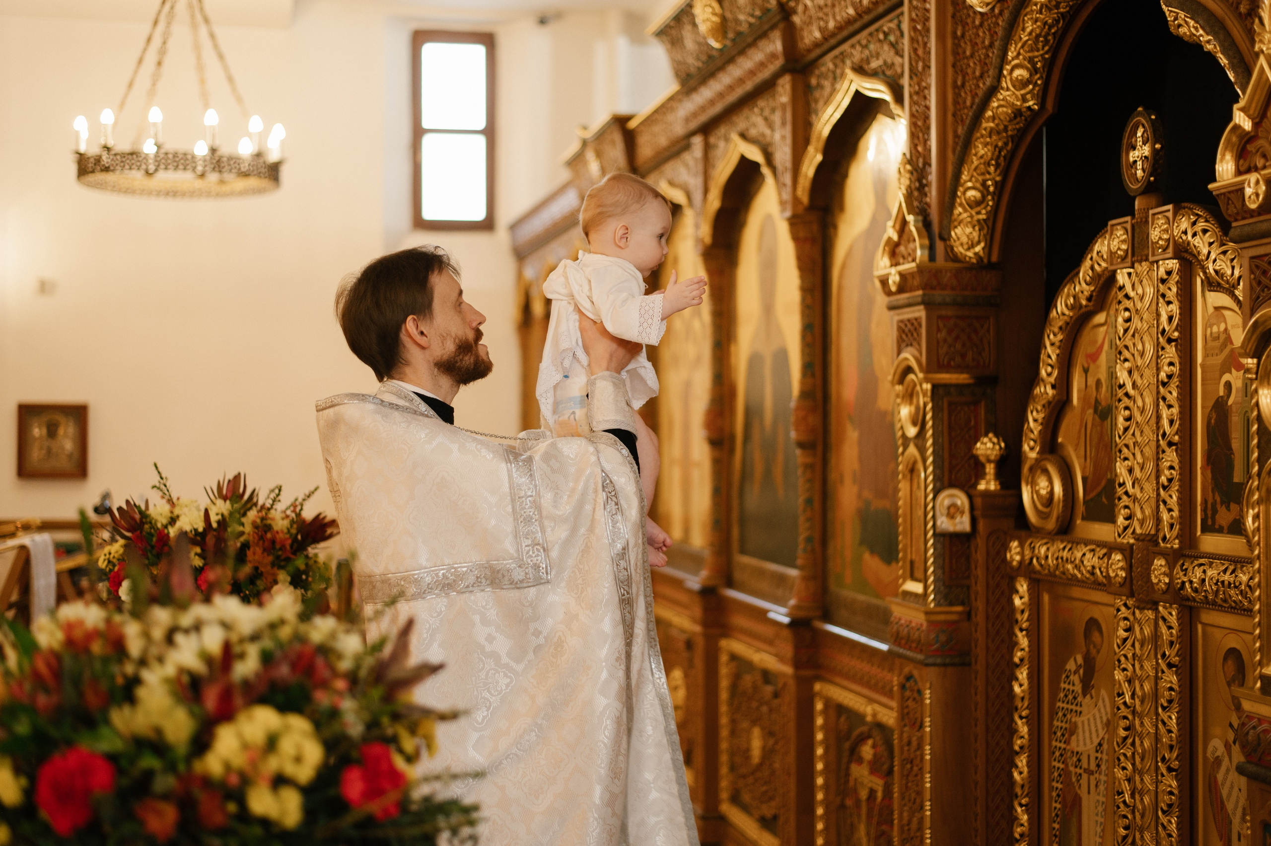 Фотограф на крещение. Фотосессия таинства крещения. Храм блаженной Матроны Московской в Дмитровском. Семейный и свадебный фотограф в Москве Татьяна Николаева