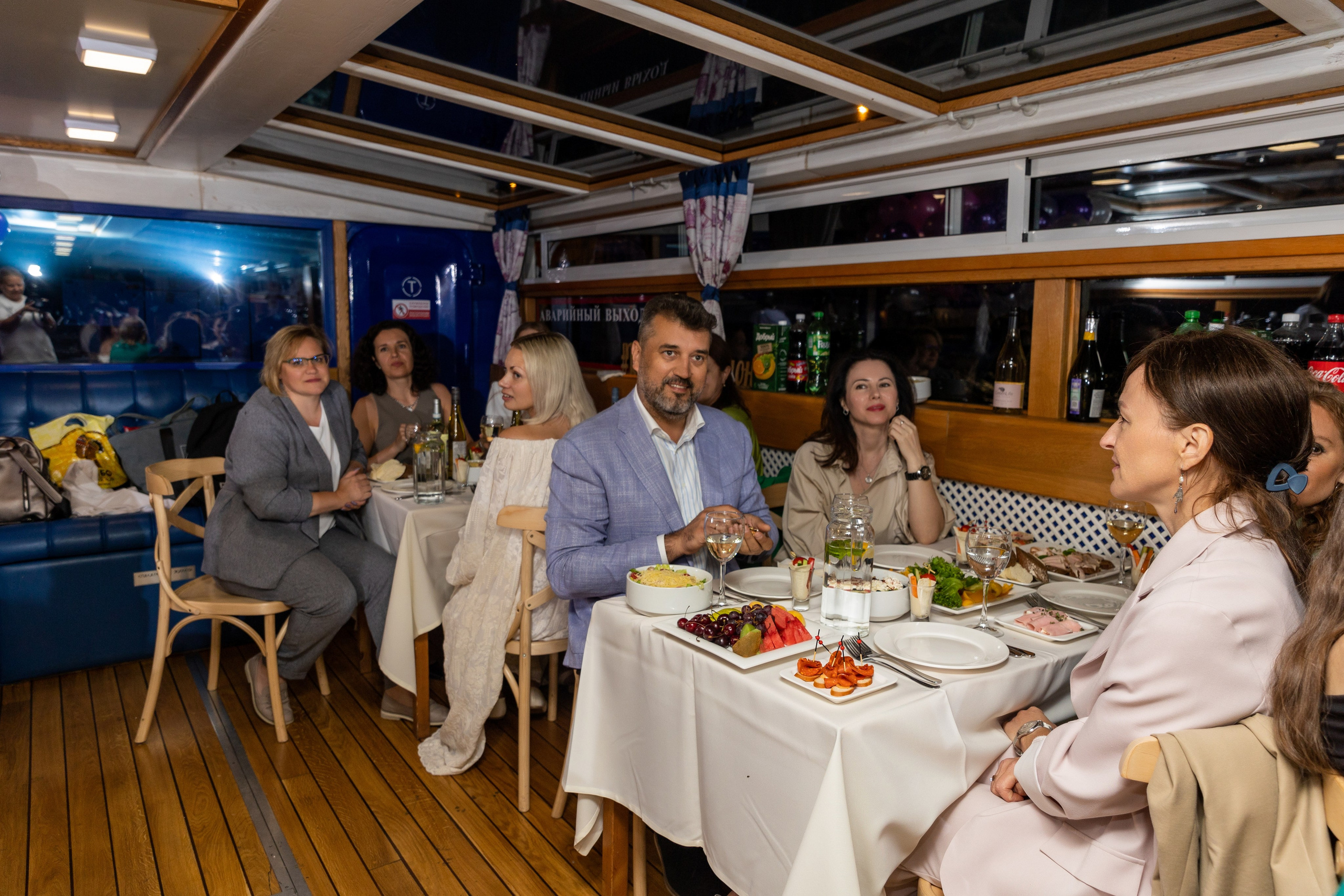 Выпускной на караблике 9 класс. Фотограф в Санкт-Петербурге Закута Ольга