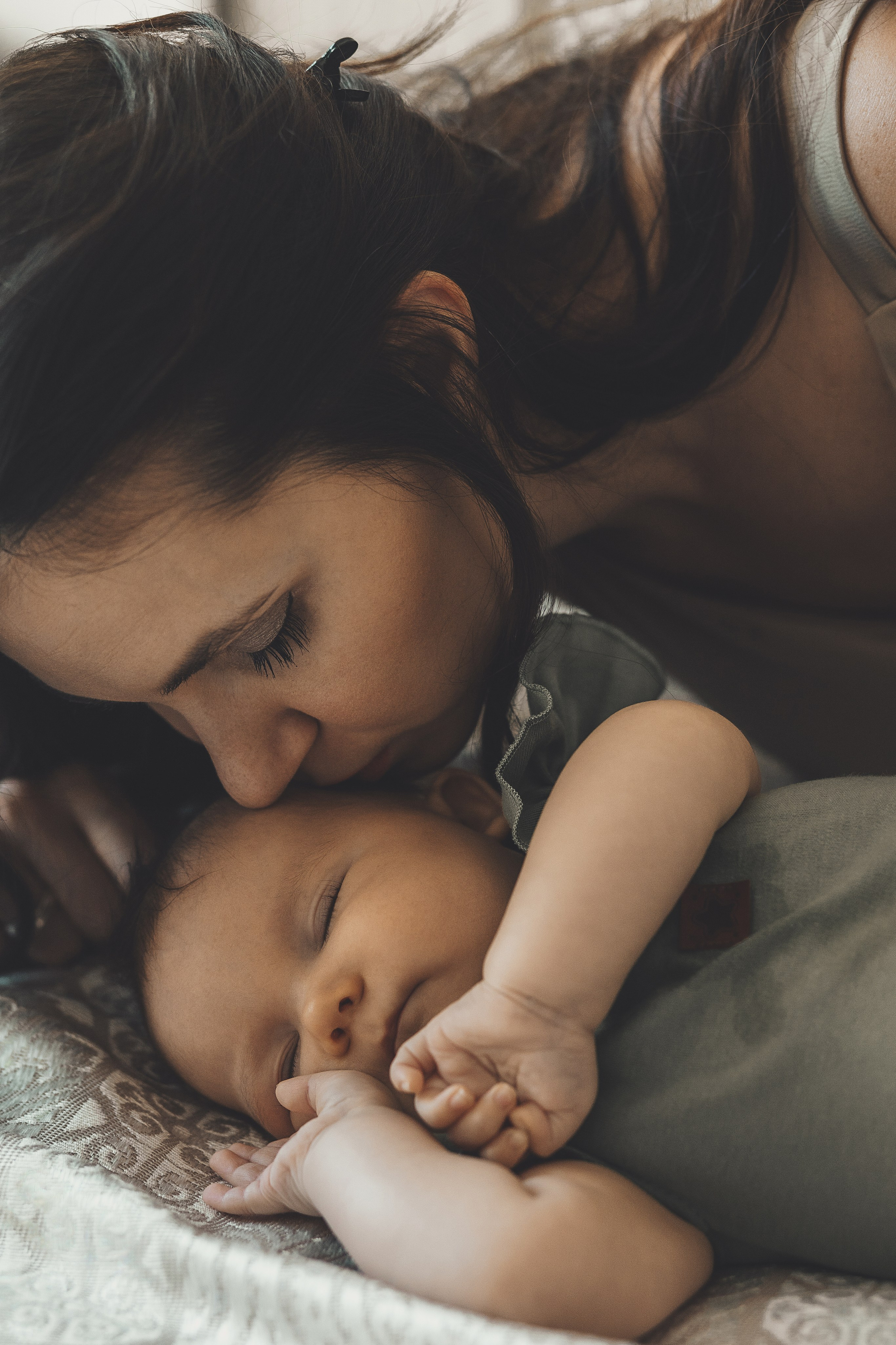 Съемка новорожденных малышей в Москве. Семейный и женский фотограф в Москве Надежда Воробьева