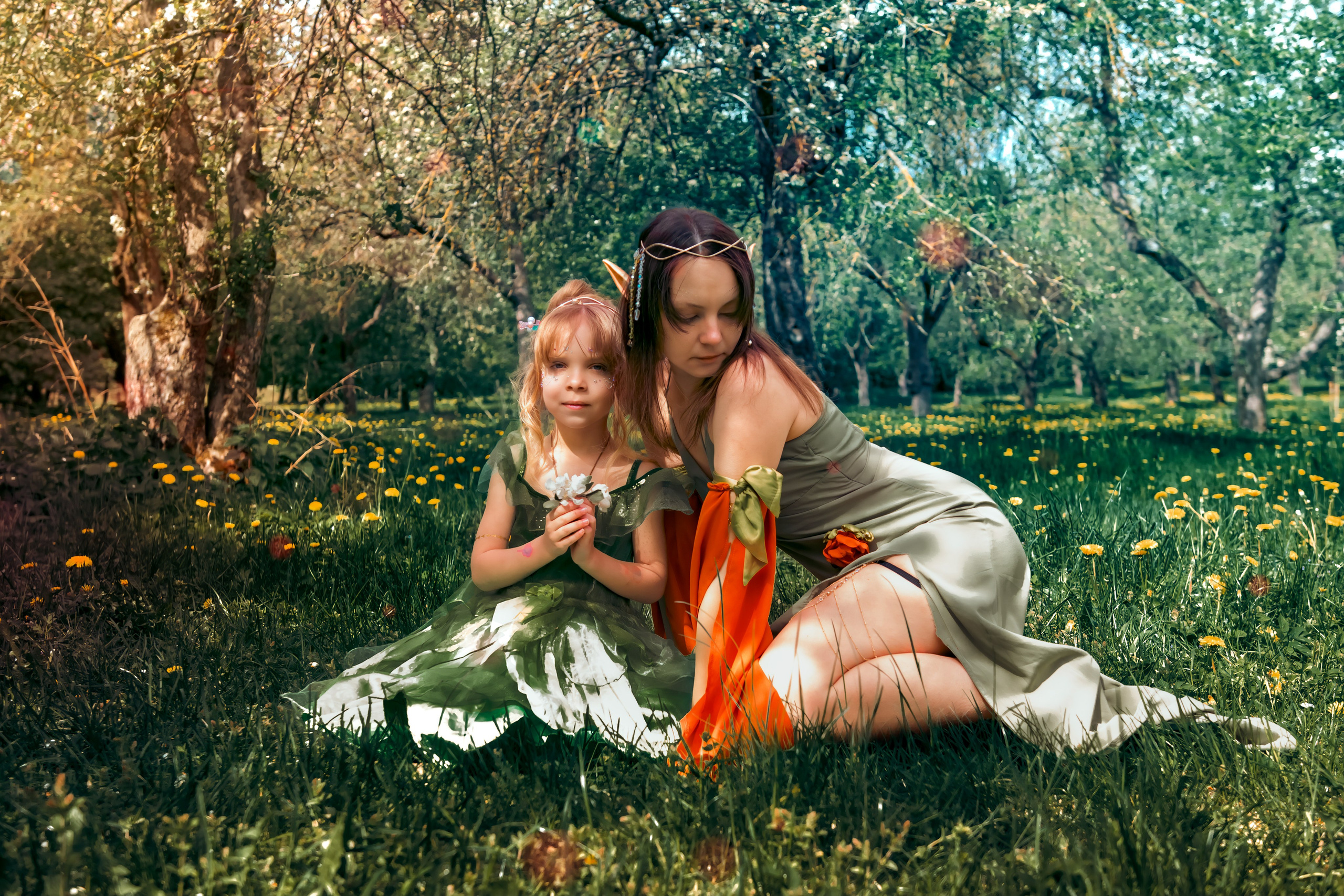 Семейная фотосессия в Лошицком парке в стиле эльфов