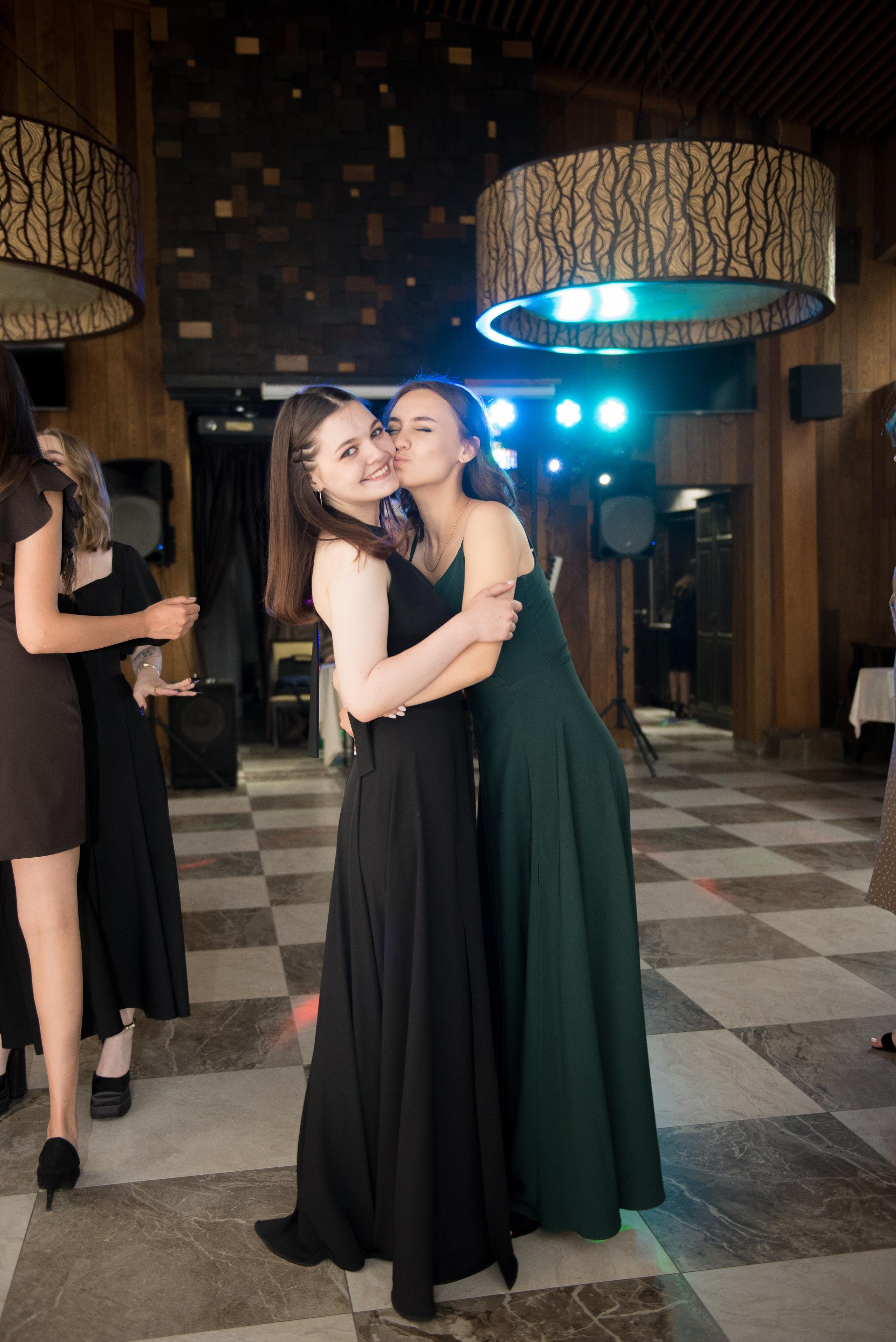 Выпускной — 11 класс. Фотограф Семён Пишта