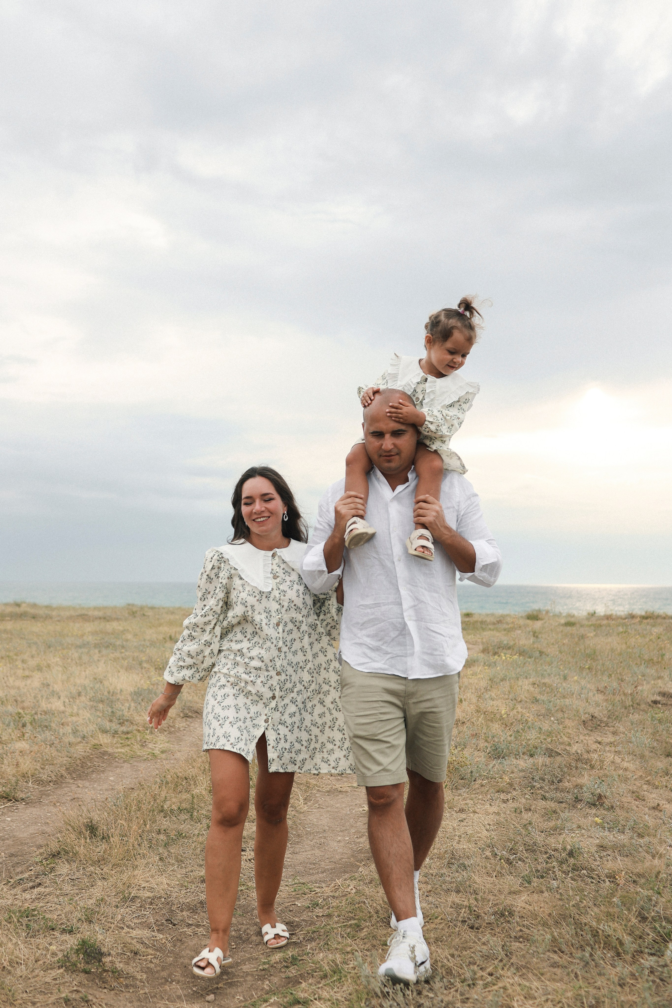 Пойдем, словлю тебе кузнечика. Свадебный фотограф в Севастополе и Крыму. Видеограф на свадьбу Крым, Севастополь, Ялта, Симферополь