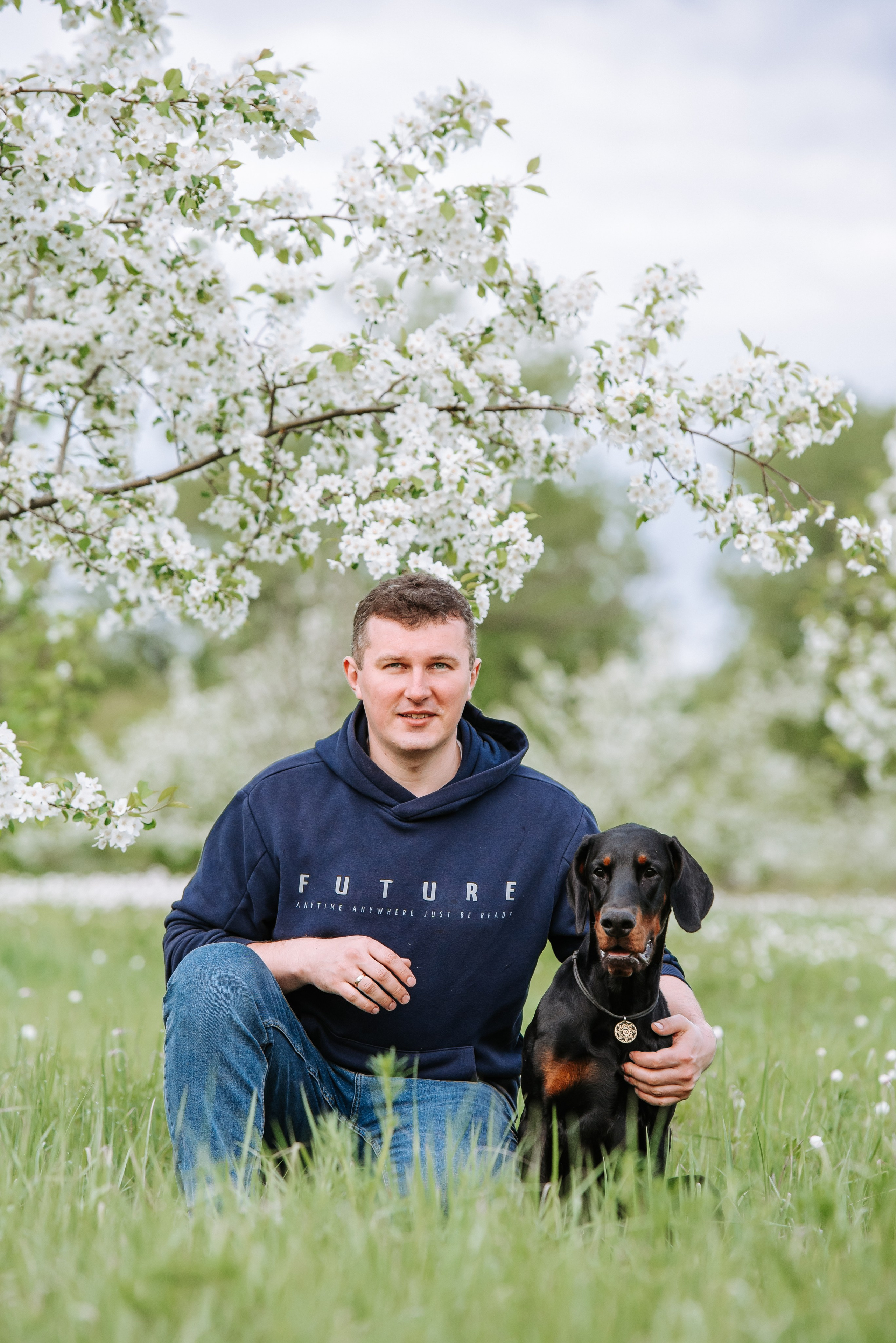 Цветение с доберманами. Фотограф Диана Оленина Красноярск / Братск