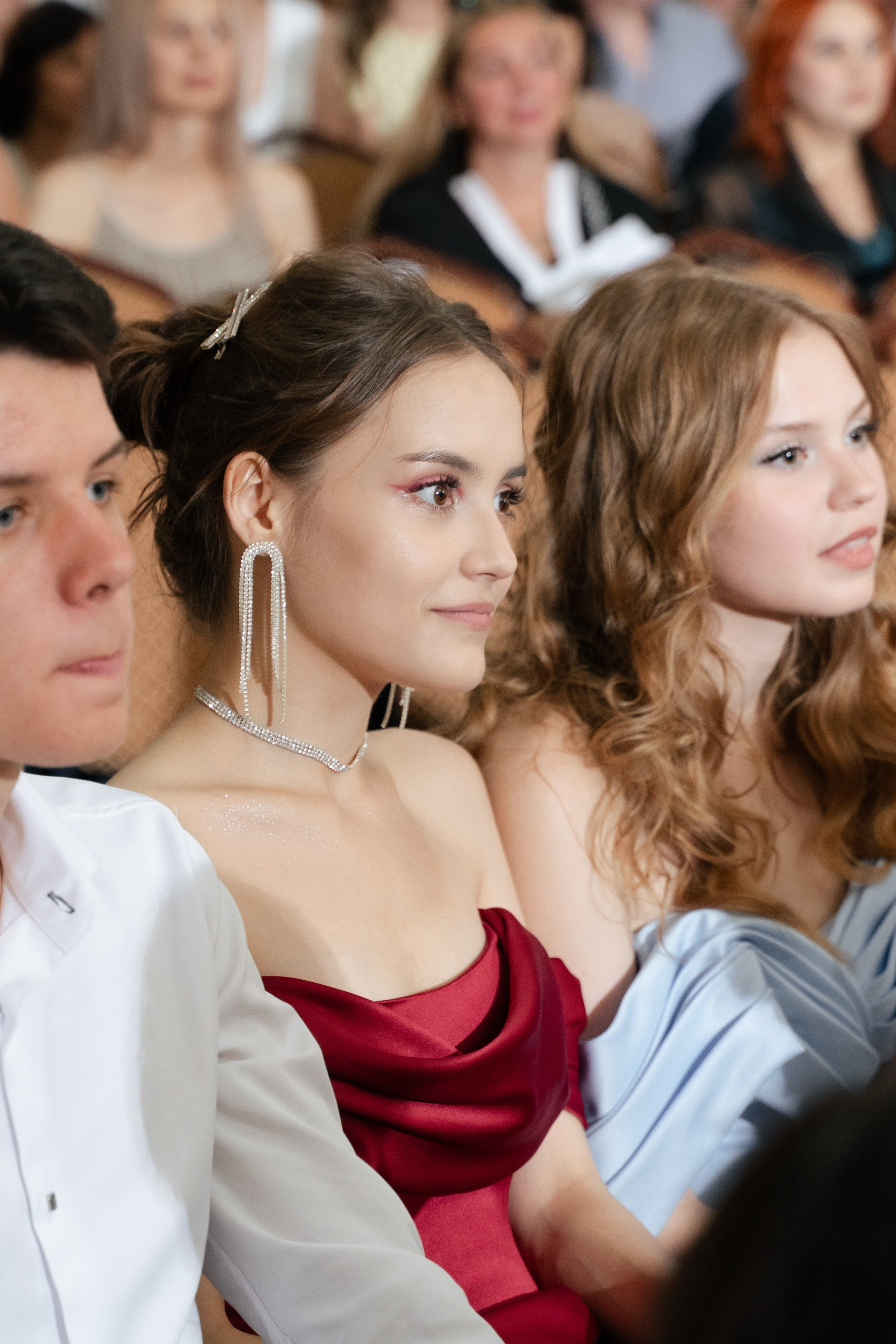 40 Школа 11 класс вручение аттестатов. Выпускные альбомы Натальи Бутко: Новороссийск, Анапа, Геленджик