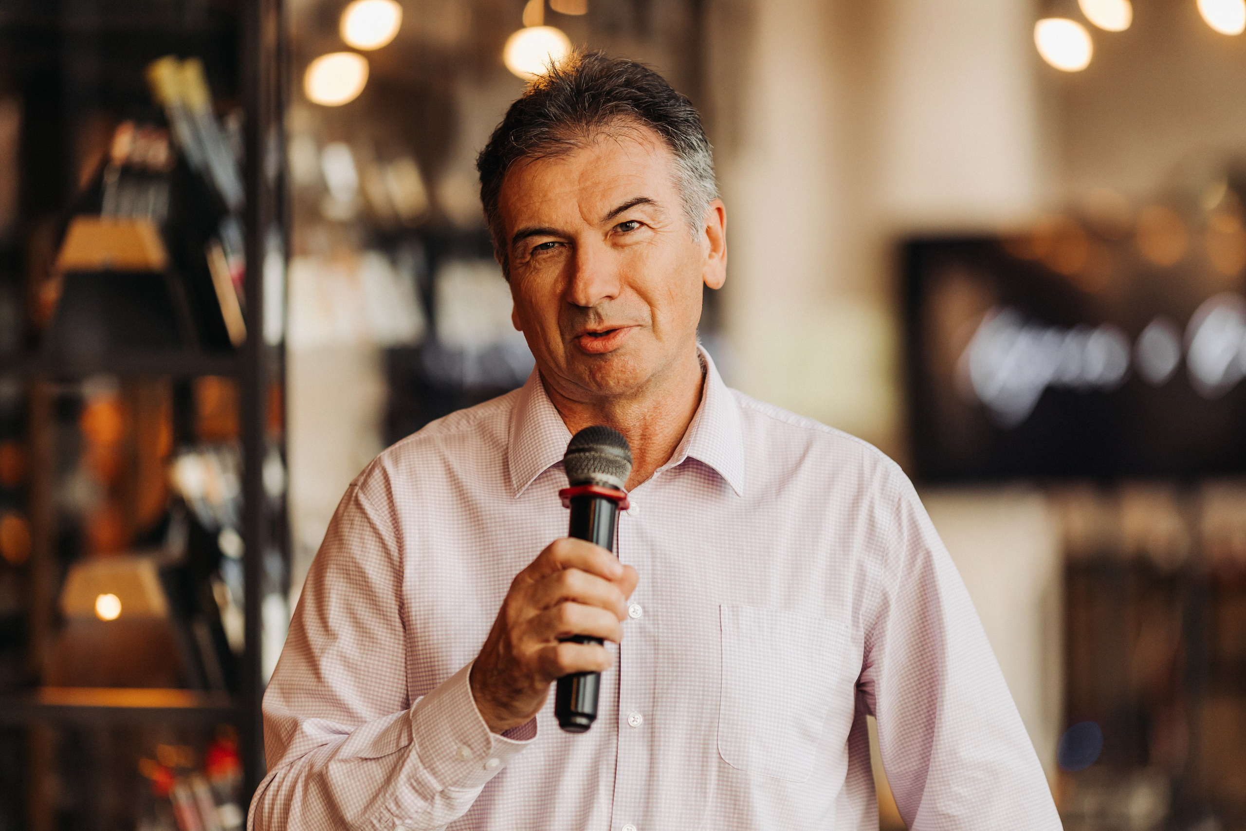 Кирилл и Олеся (Санкт-Петербург, Россия). Destination wedding photographer Peter Letu