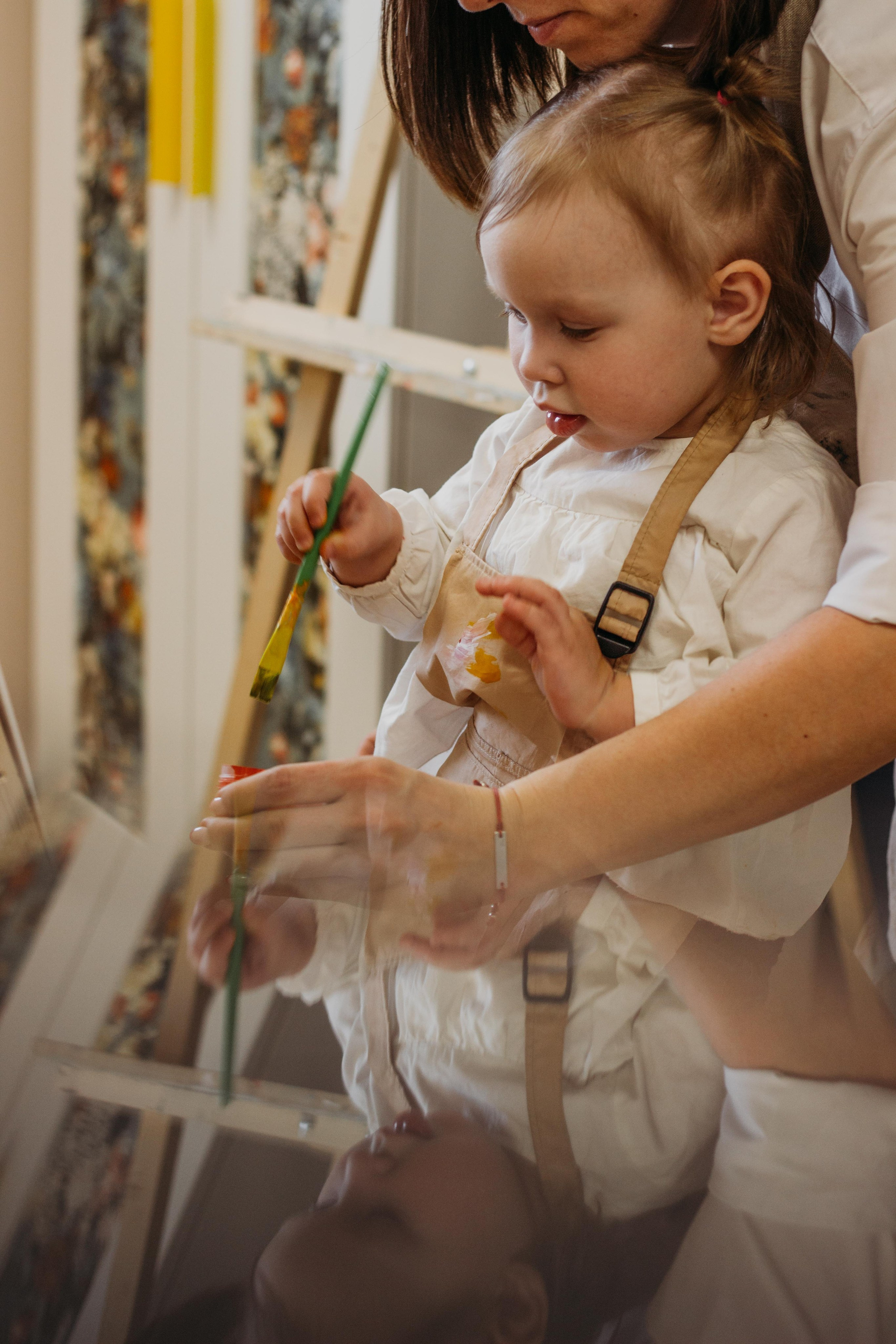 Фотосессия юной художницы. Венера Гайн. Репортажный фотограф  Тюмень. Обучение фотографии с 0