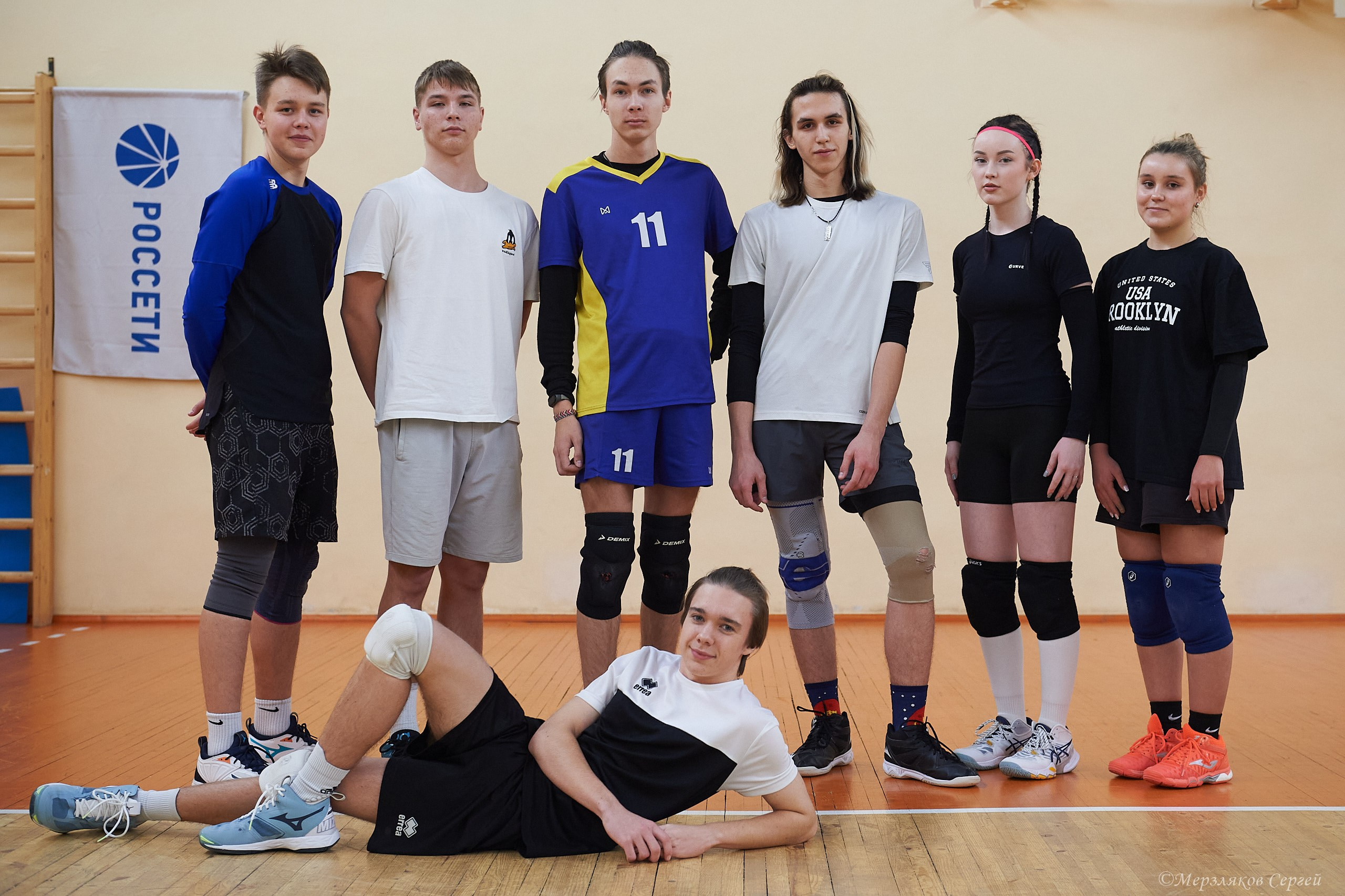 Новогодний турнир по волейболу. Ижевск. 15.12.2023. Спортивный репортажный фотограф в Ижевске Сергей Мерзляков