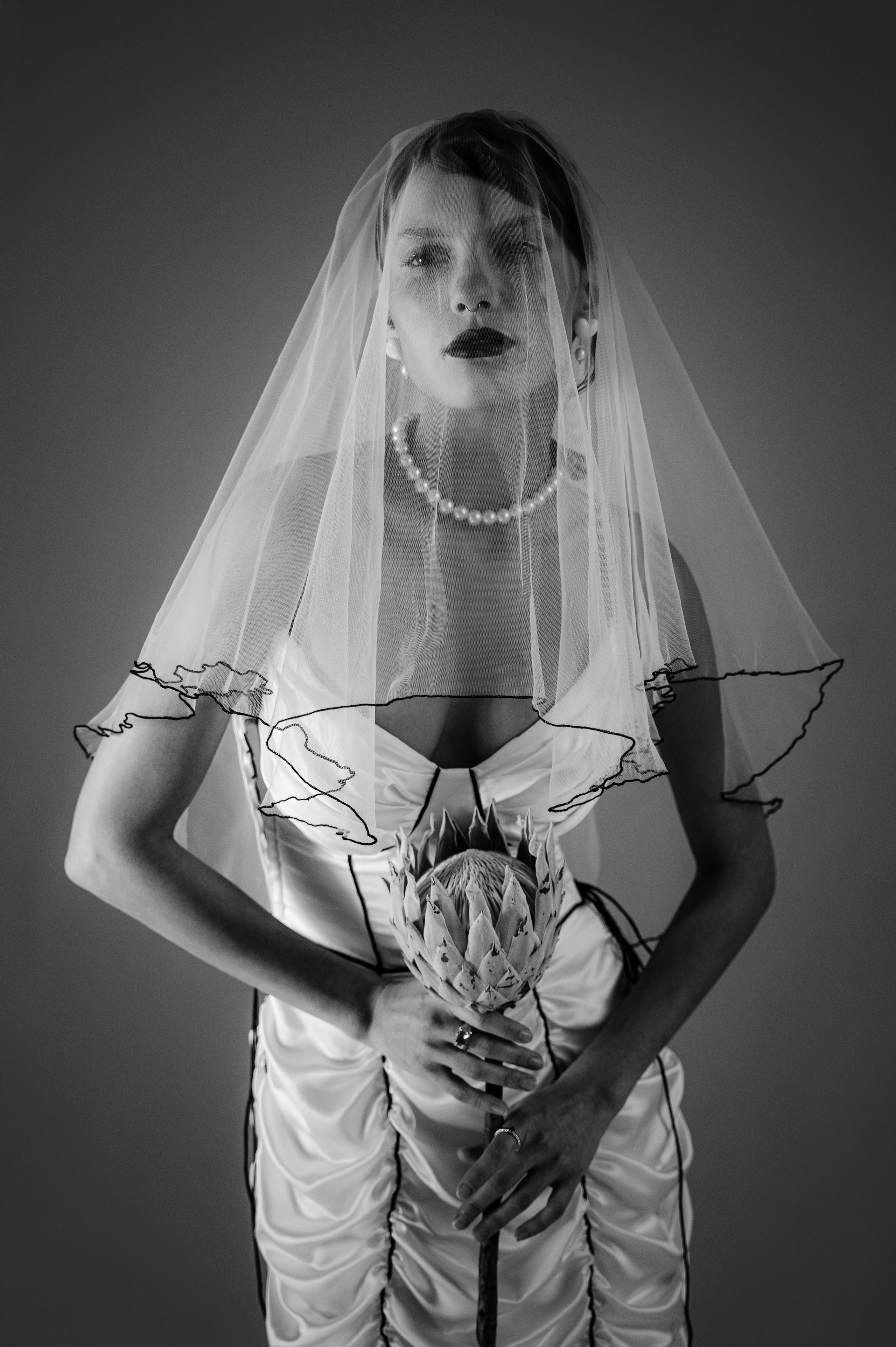 Свадьба в студии: история любви, застывшая на фото. Свадебный фотограф Константинова Елена