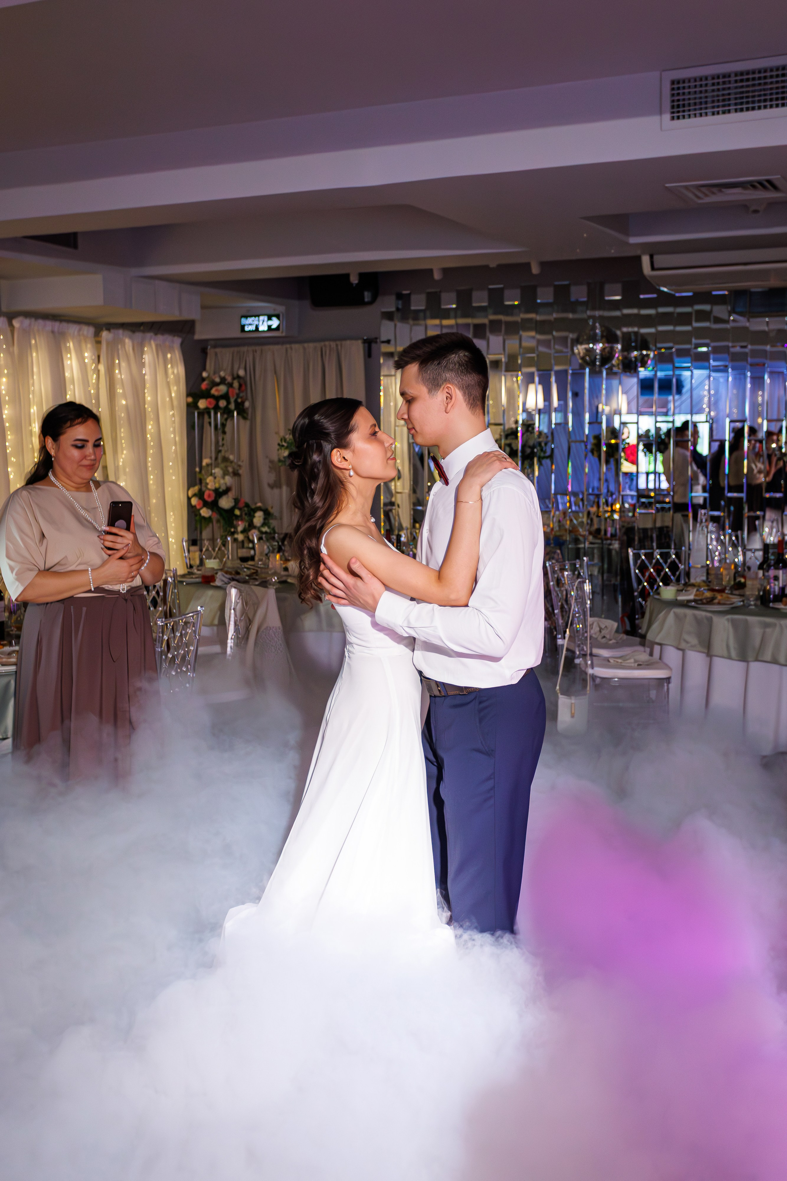 Свадебная фотосессия и сборы в гостинице Националь. Свадебный фотограф Москва и МО Сергей Киржаев