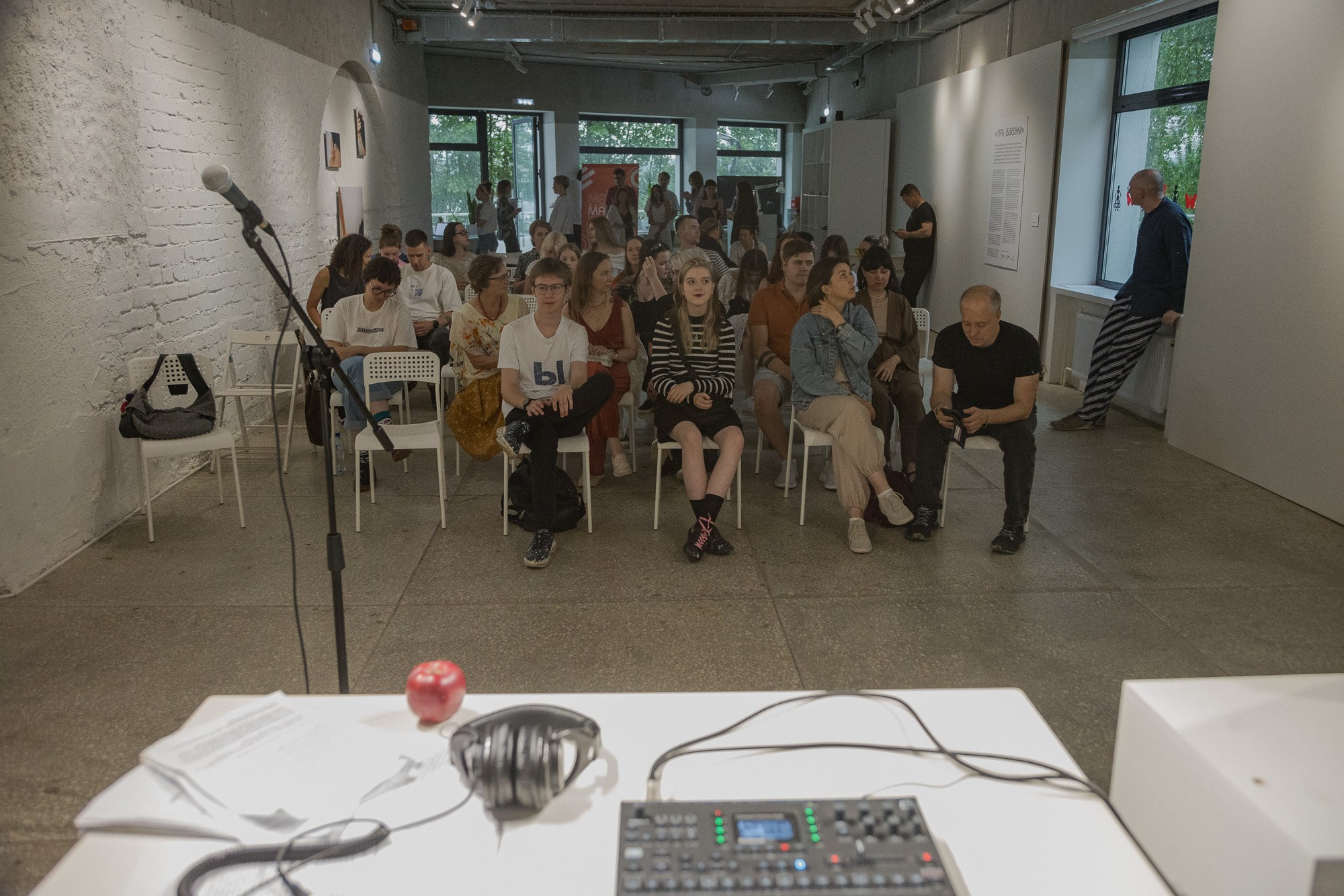 Равновесие с погрешностью. Фотограф городских и семейных событий Артем Карпухин