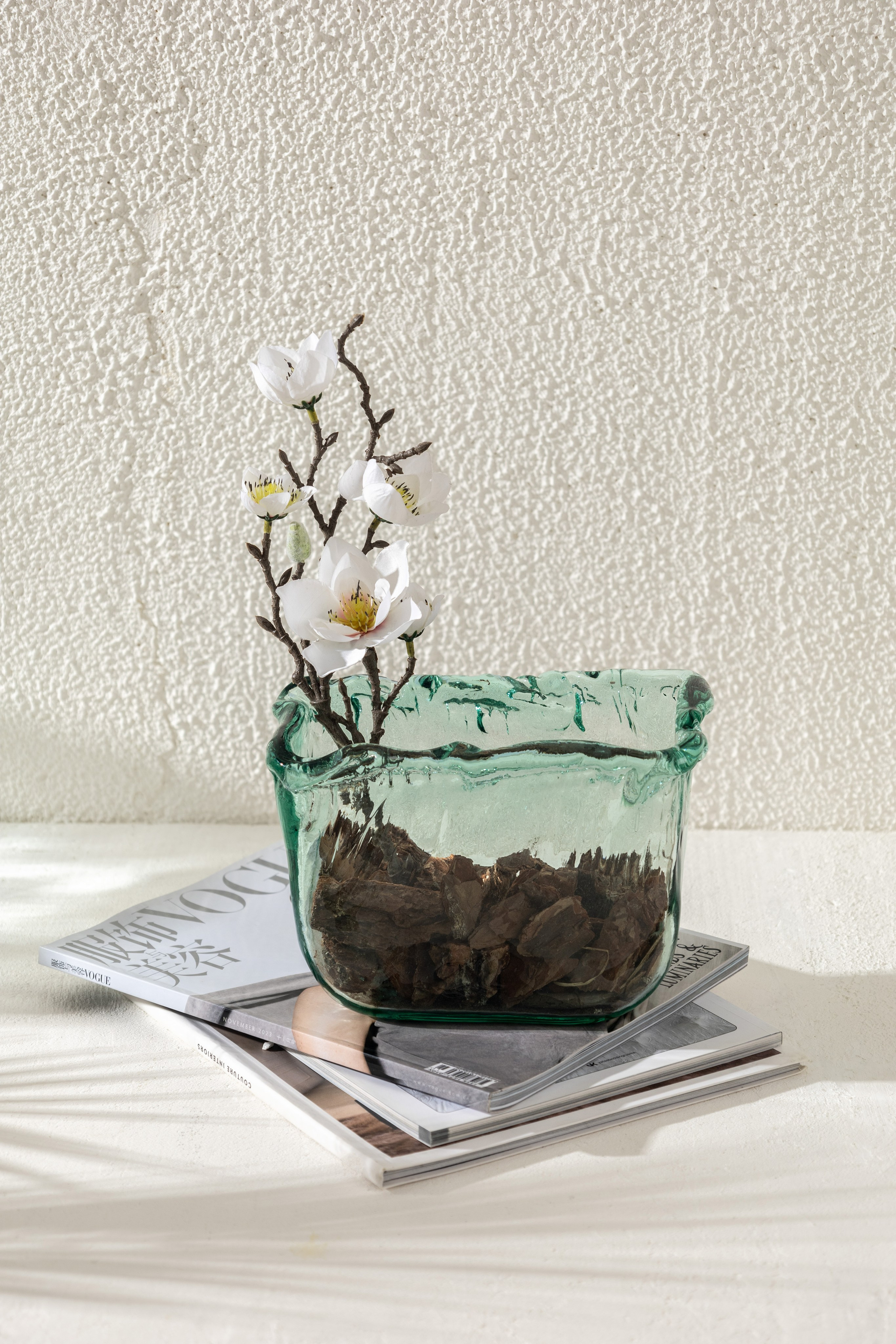 Ваза с асимметричным краем из стекла | Съемка для маркетплейса Wildberries