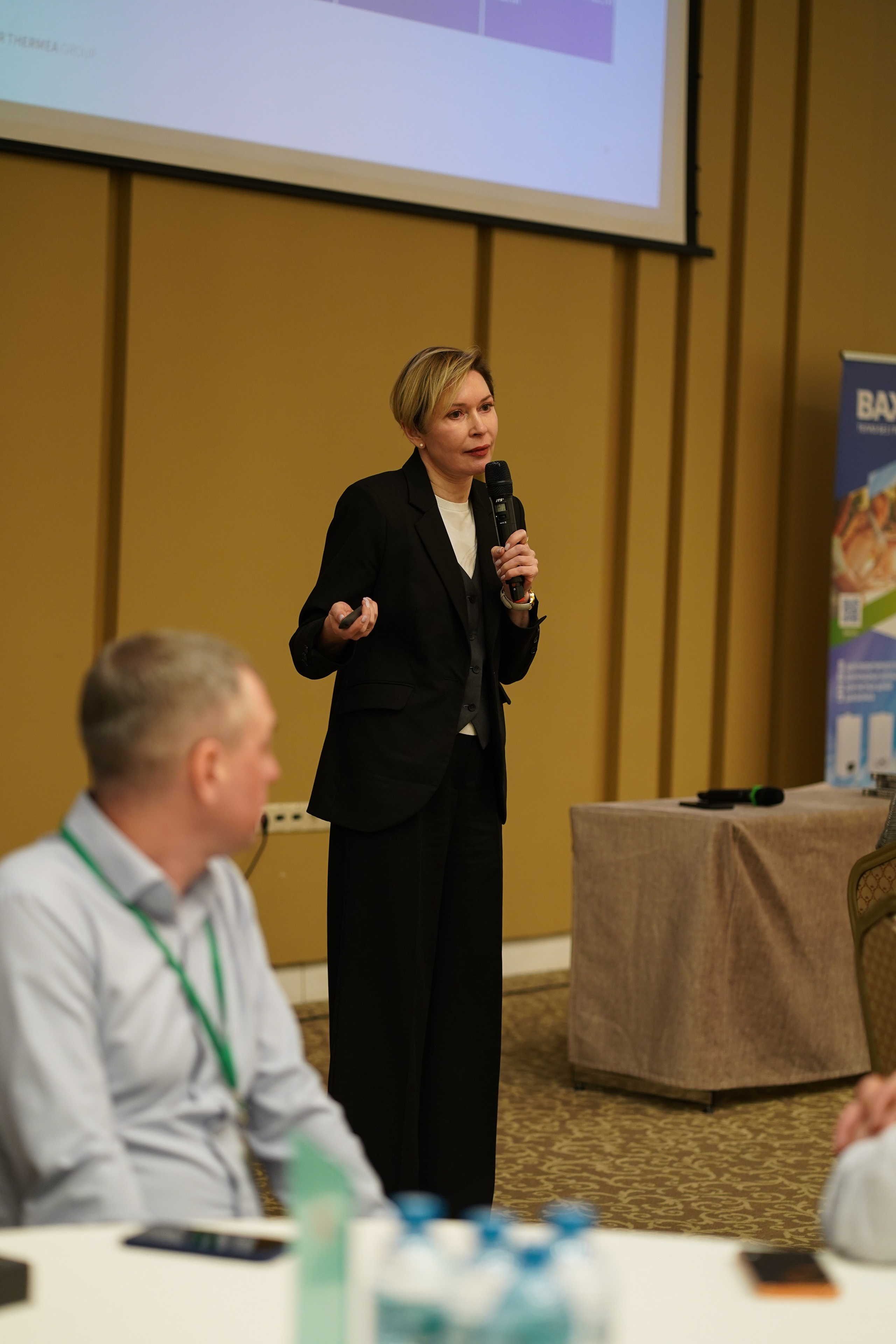 Малоэтажная страна конференция. Фотограф