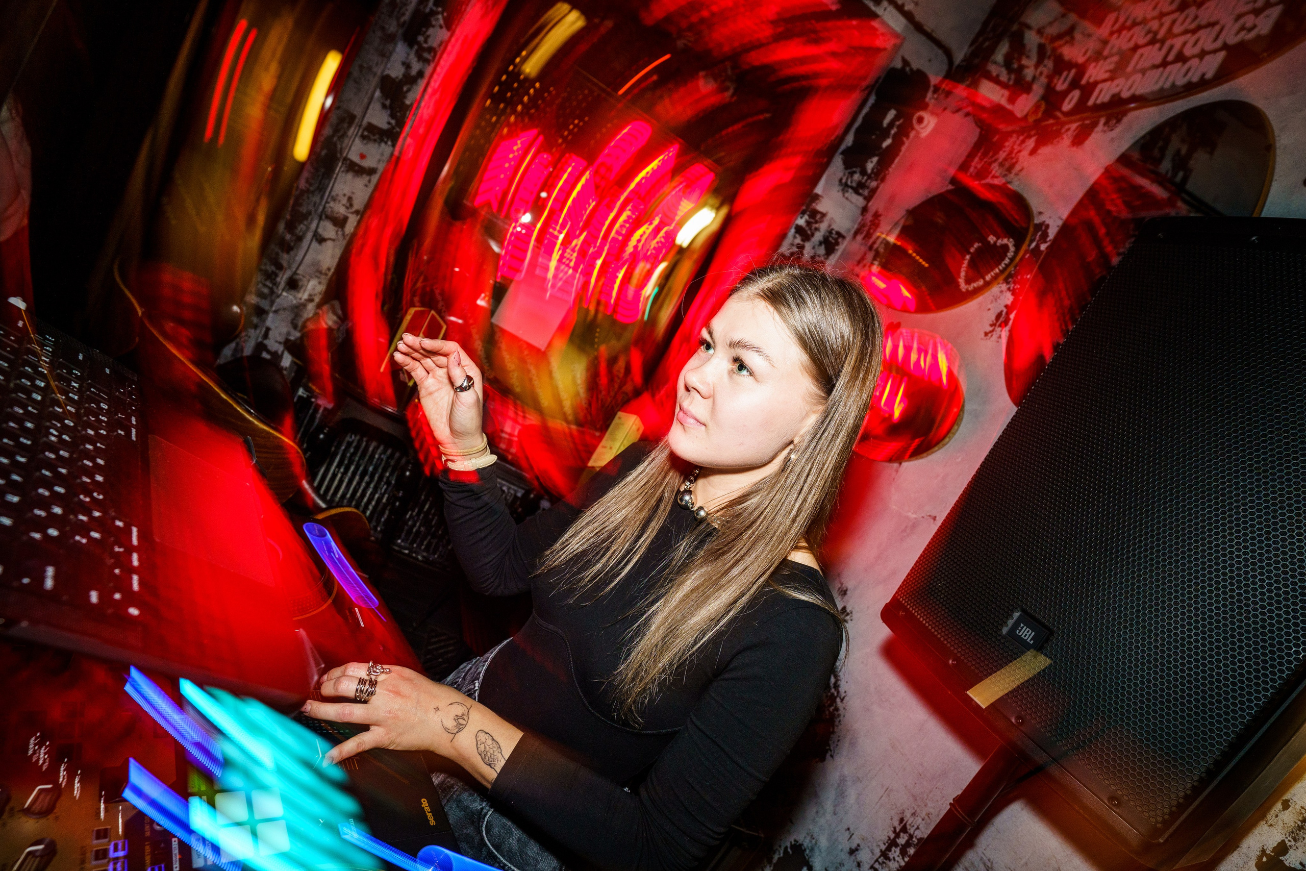 Из Сибири с любовью. Бар разбитых сердец. Концертный и репортажный фотограф в Санкт-Петербурге Слава Пахомов