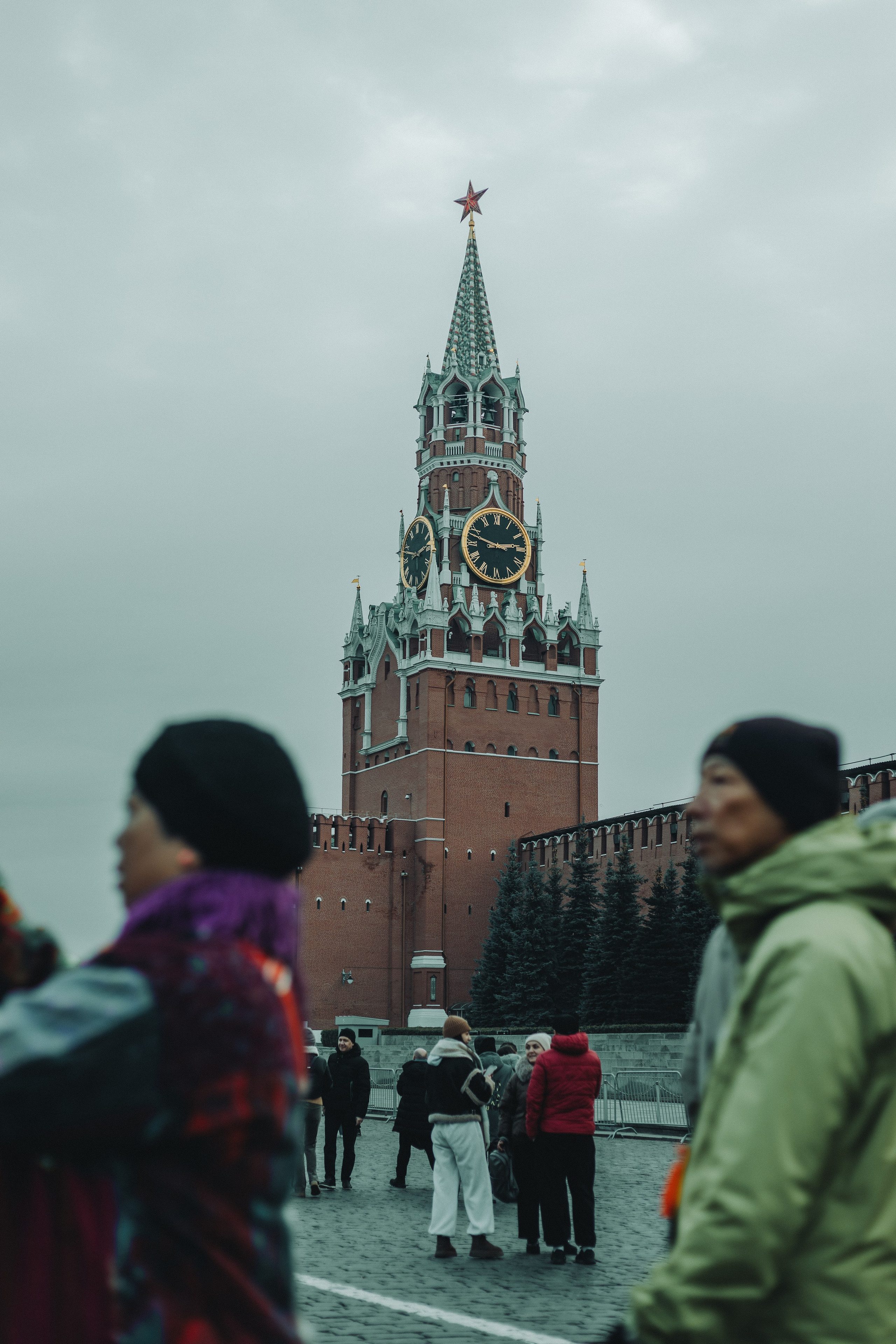 Стрит фотография Москва, Россия. Mood цвета, обработка, уроки, пресеты