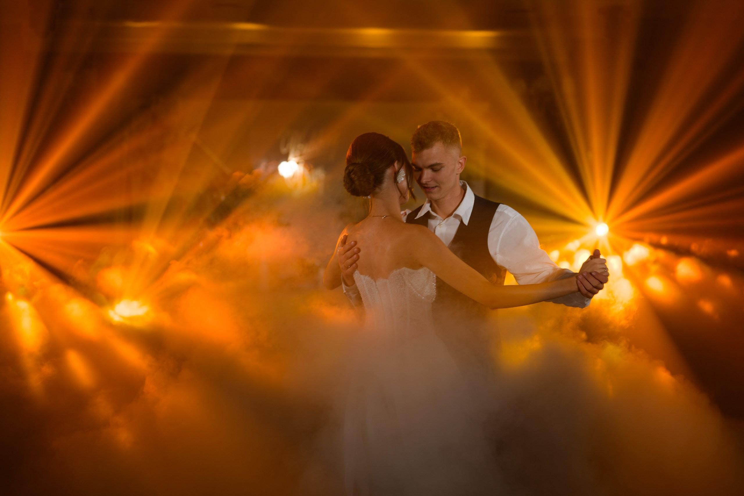 Фотограф на свадьбу Минск Москва Санкт-Петербург Свадебный фотограф Фотограф на свадьбу Репортажный фотограф Love Story Свадебная прогулка. Свадебный фотограф — Крюков Константин