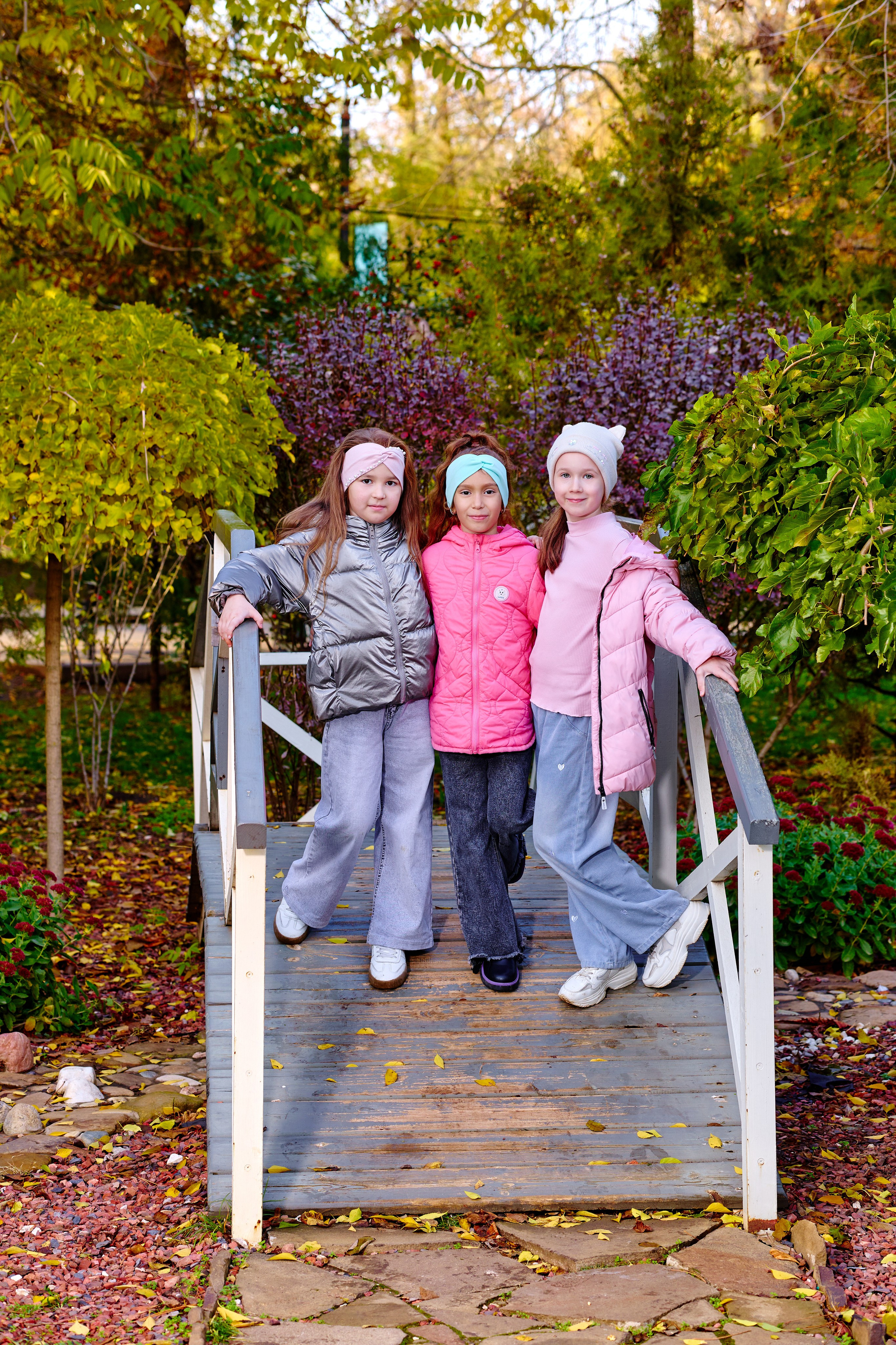 Прогулка в парке классом. Фотограф Выпускные альбомы Таганрог Сергей Коробченко