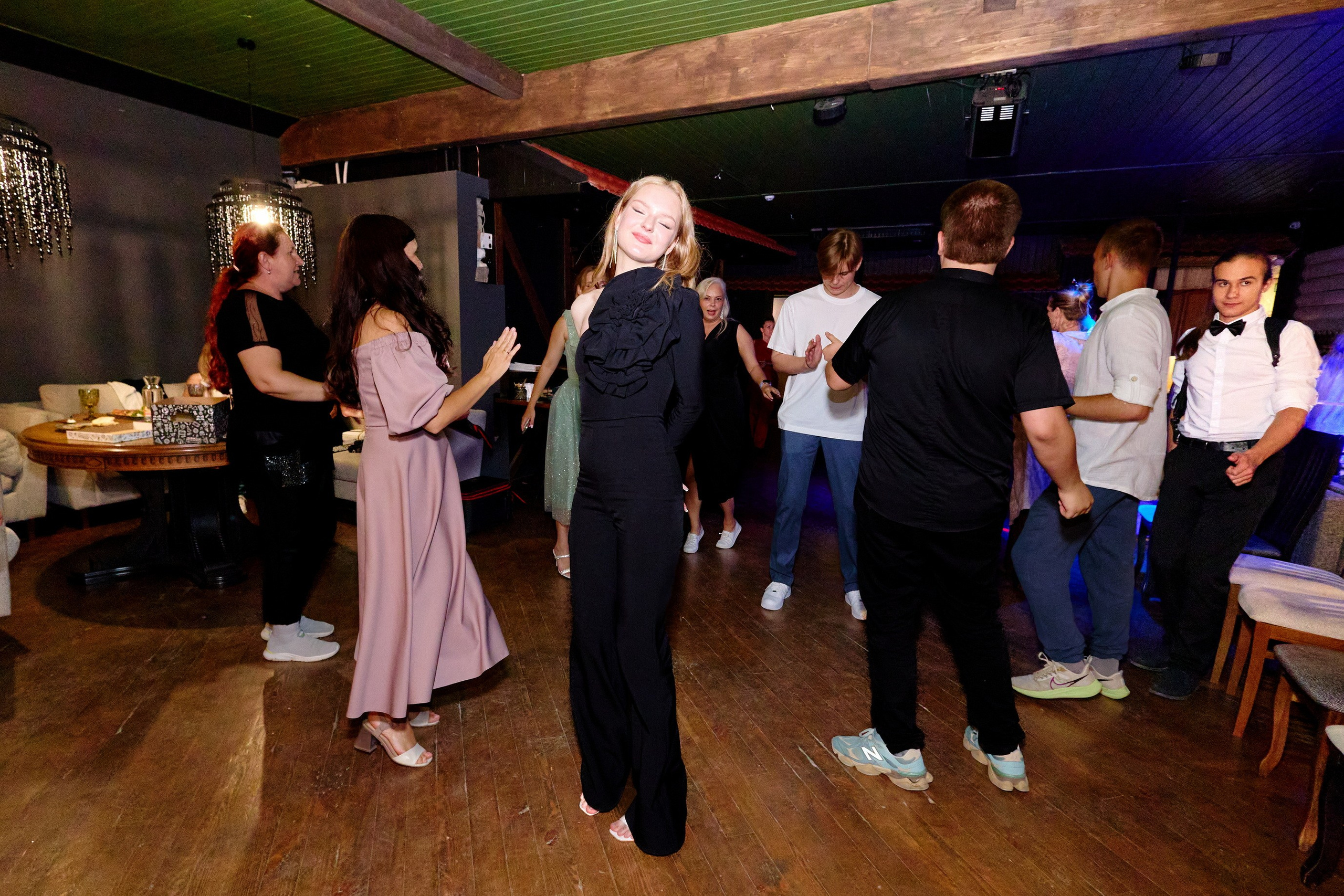 Выпускной 35 Сош. Фотограф Выпускные альбомы Таганрог Сергей Коробченко