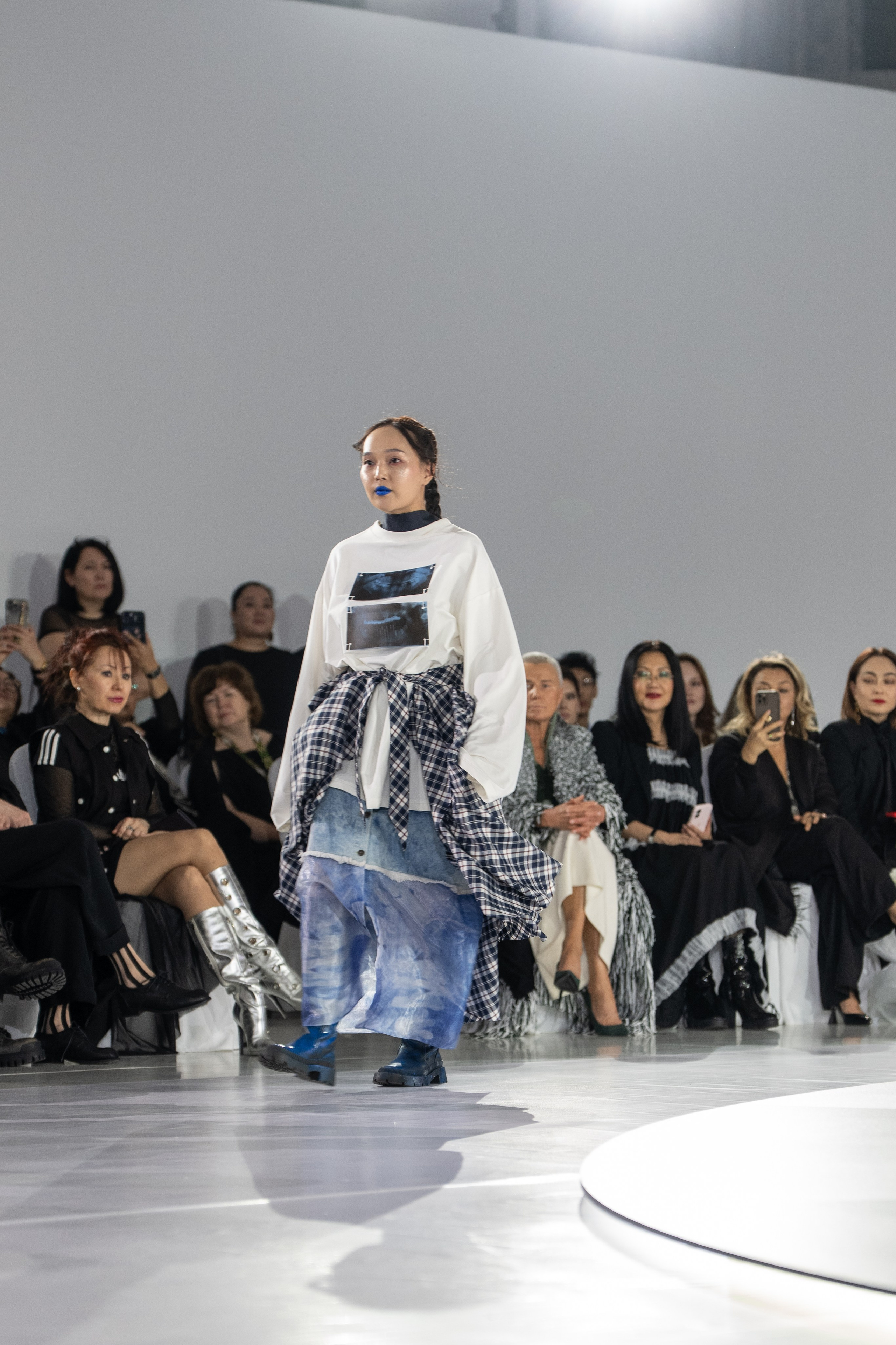 Брэнд Yang Lain. Сайт Алматинского НЮ АРТ, будуар и фэшн фотографа Дениса Карпенко