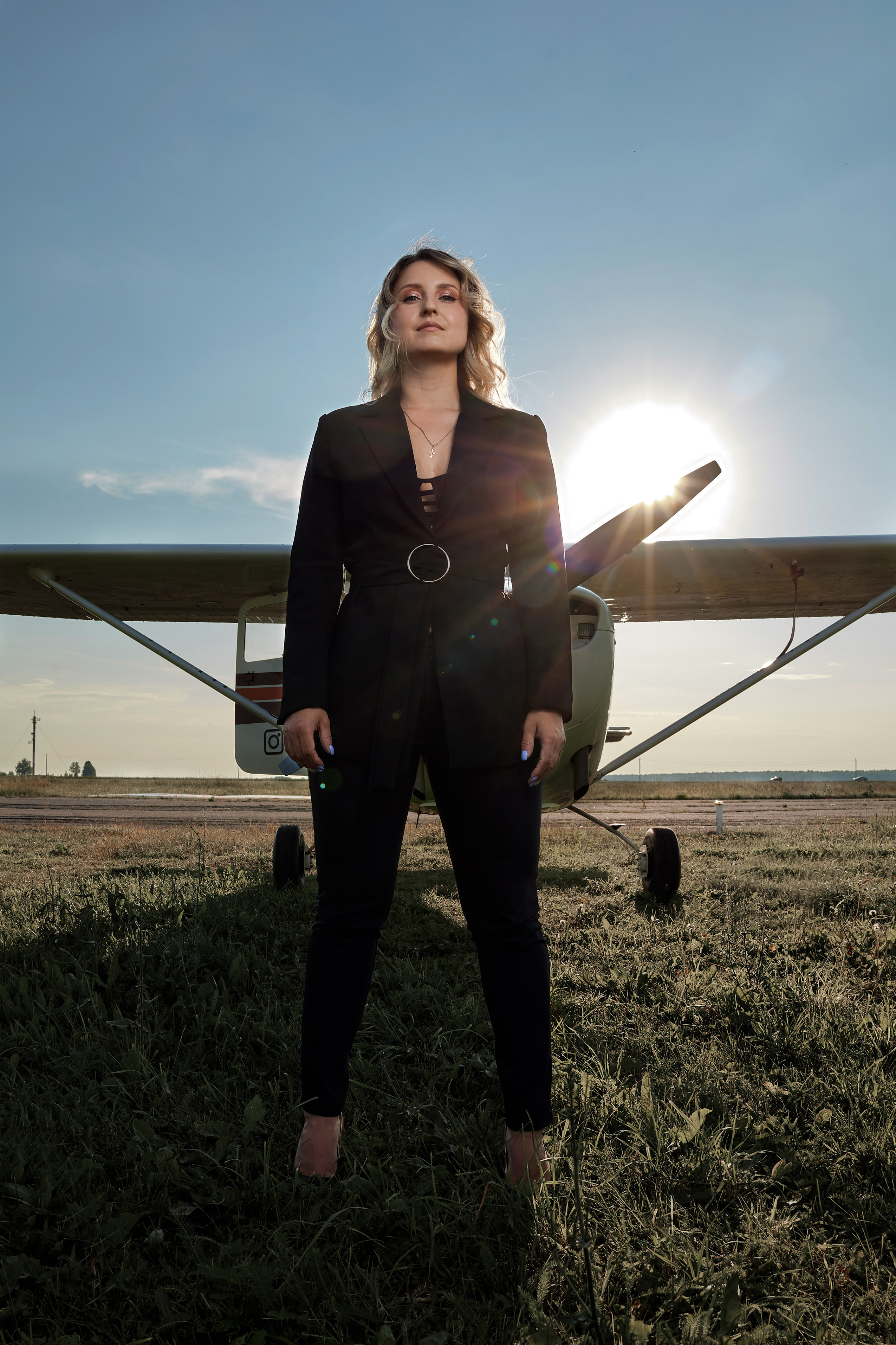 Plane and girl. Фотограф в Санкт-Петербурге