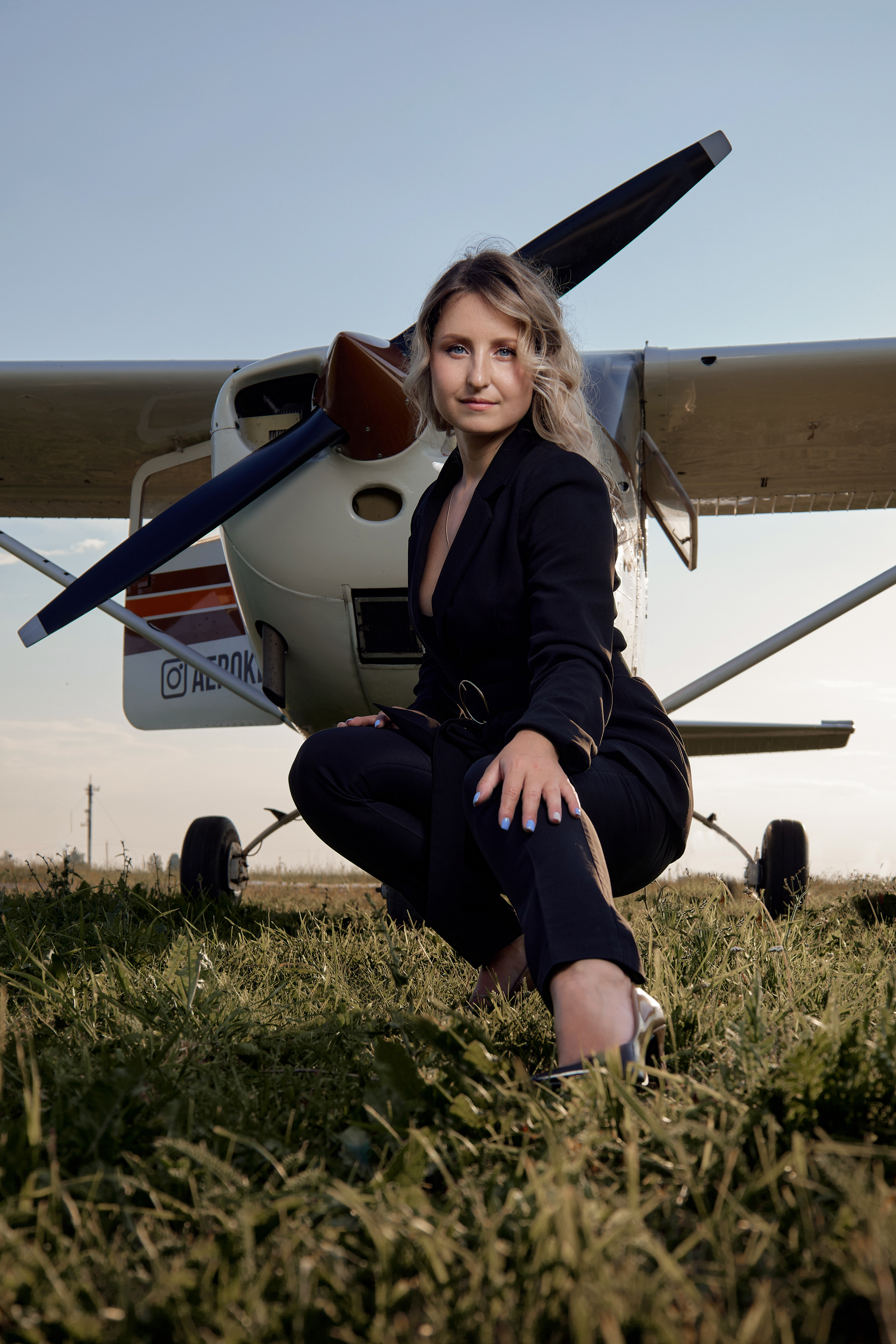 Plane and girl. Фотограф в Санкт-Петербурге