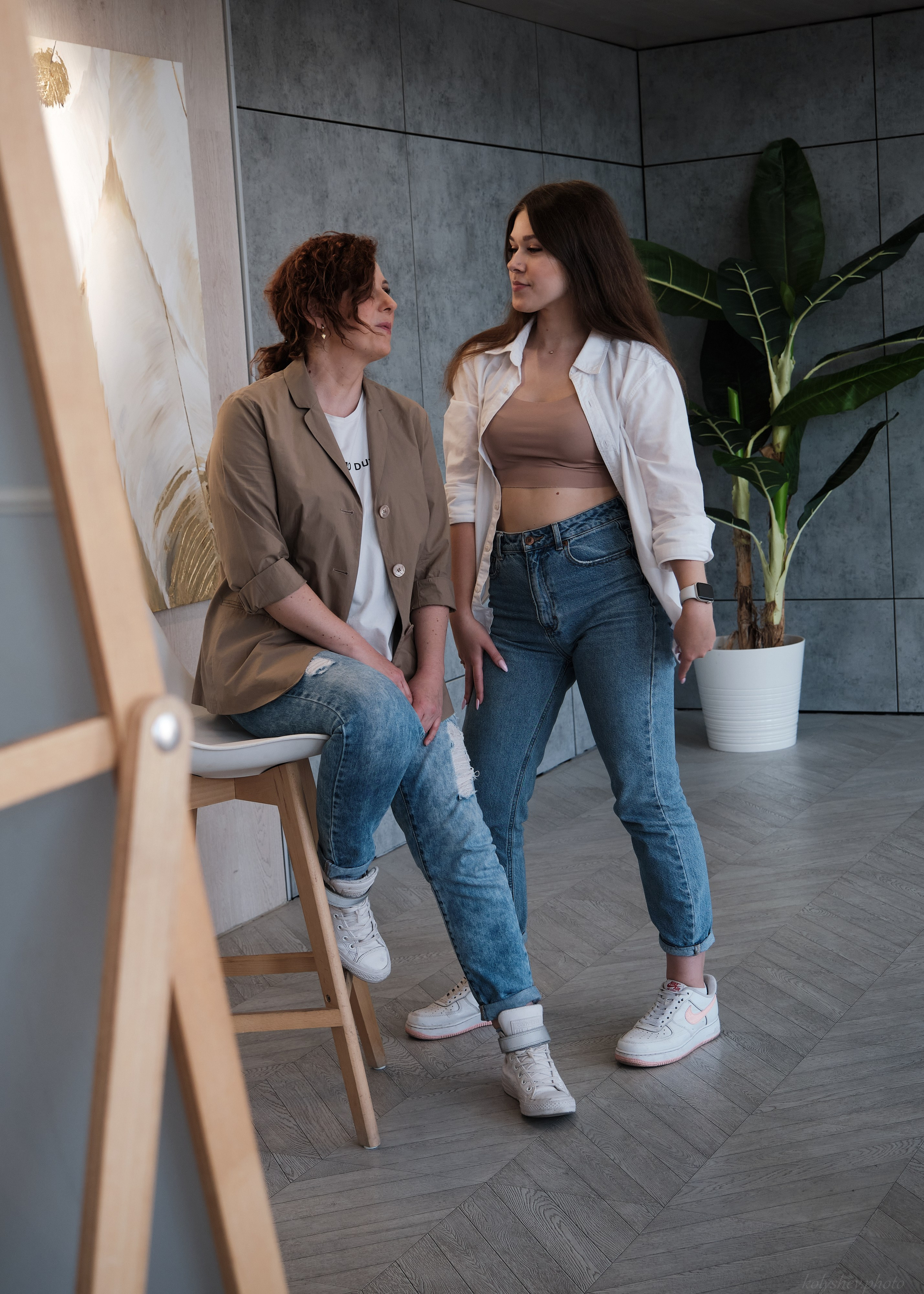 Семейная фотосессия мамы и дочки в студии в Москве 2. Портретный фотограф на новый год в Москве Виктория Колышева