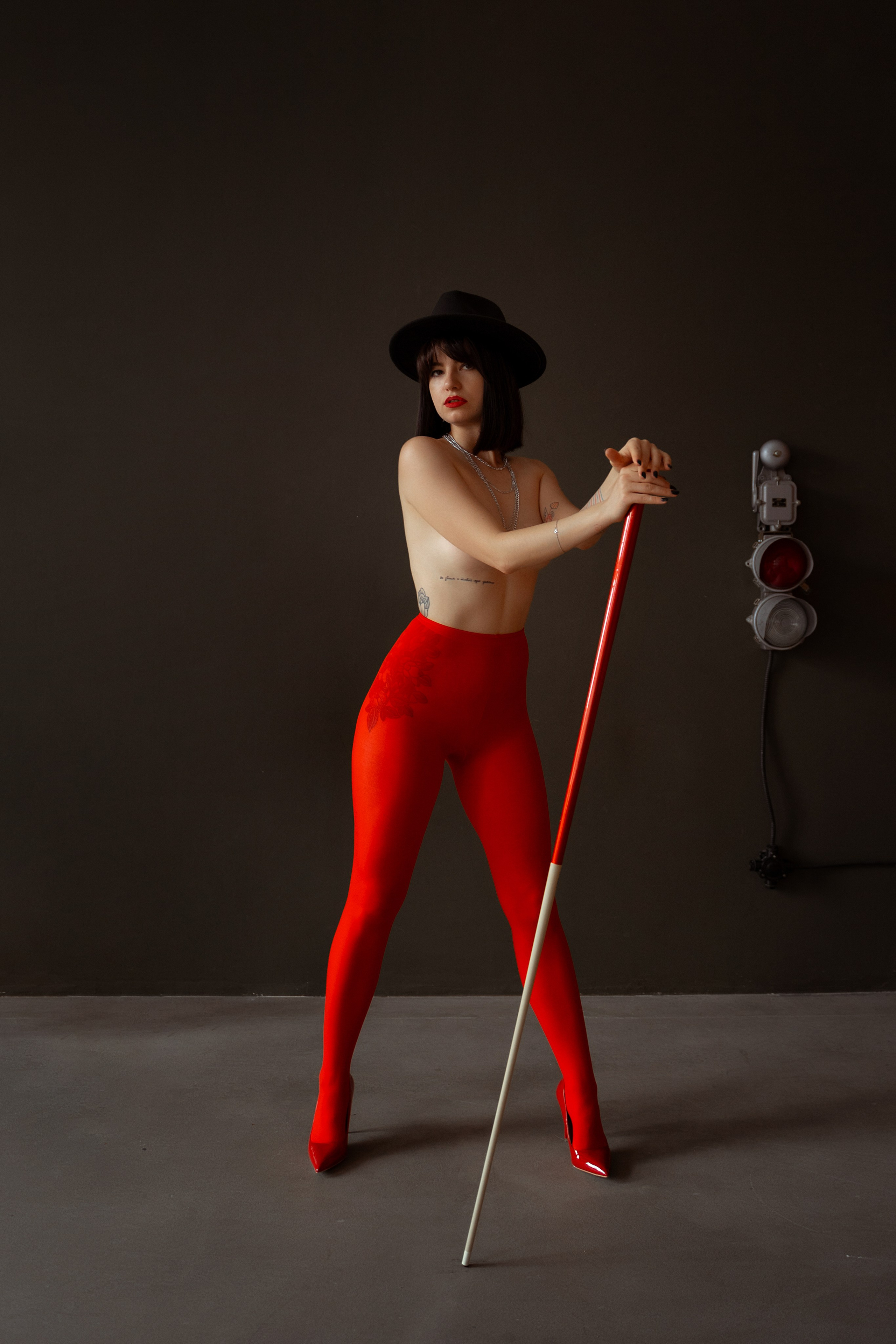 Красные колготки. Фотограф Тимофеева Любовь