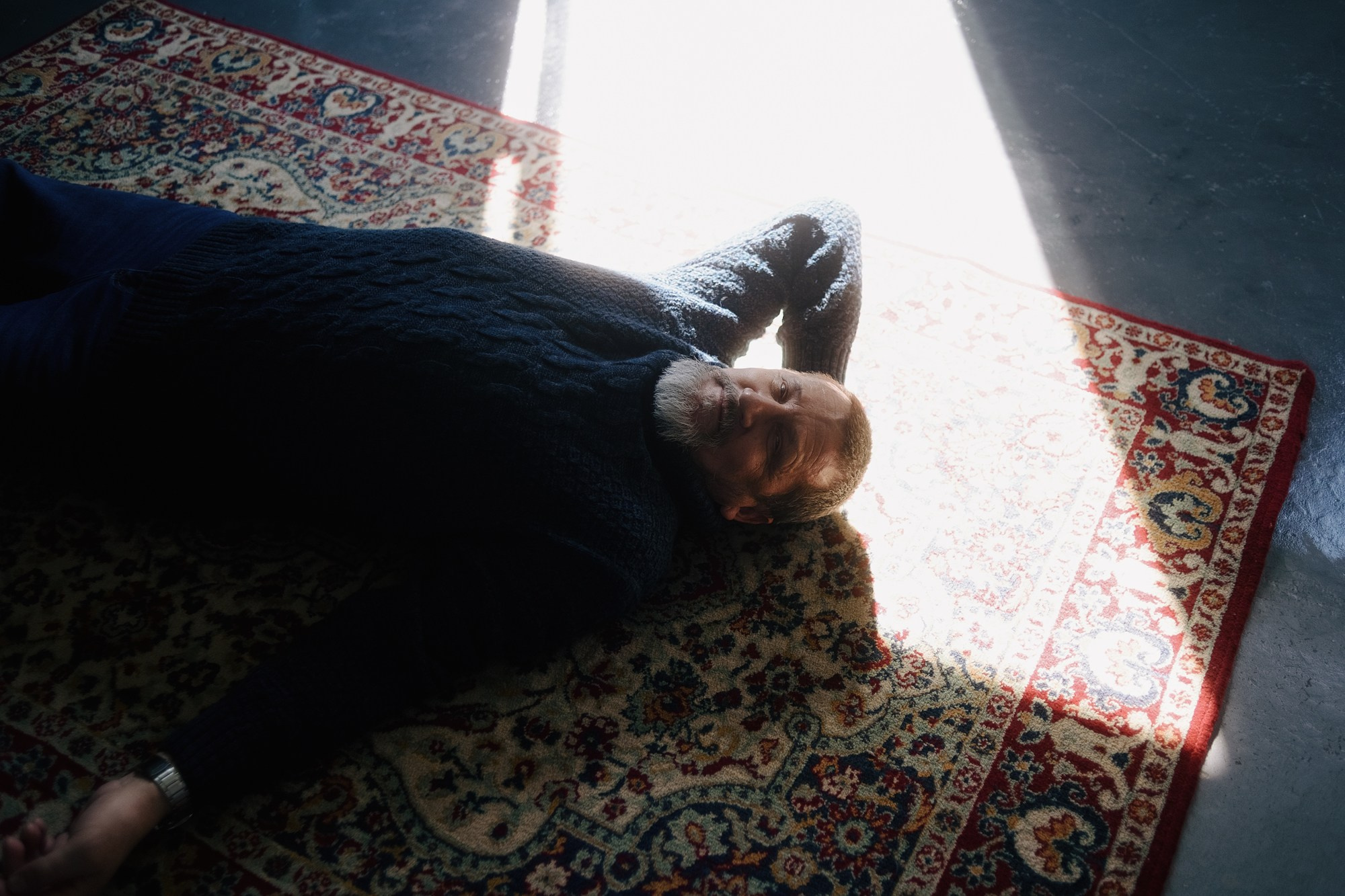 Фотосессия для папы в подарок: Мужской портрет в студии Тюмень. Портретный фотограф Тюмень Дарья Мустафина