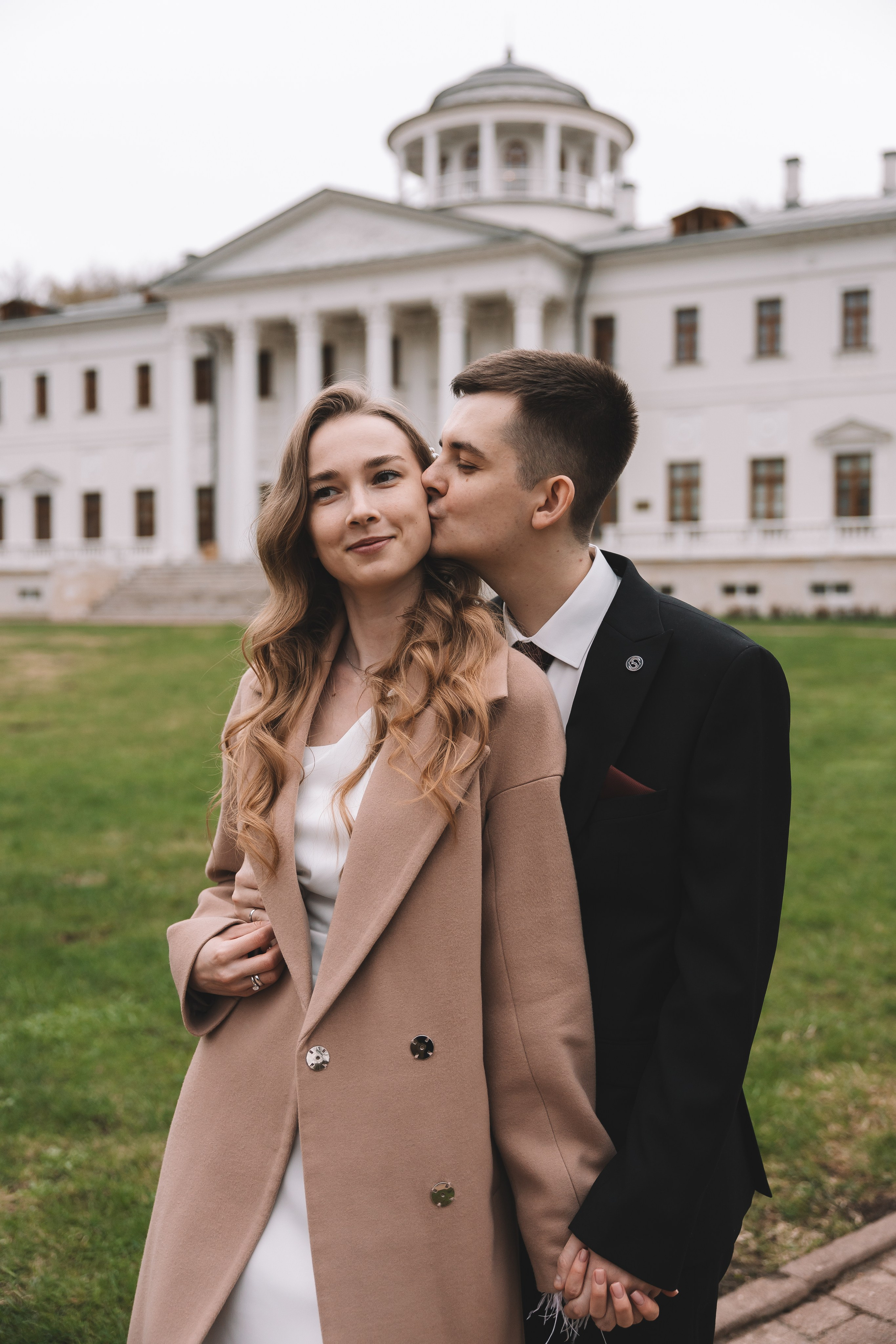 Свадебная фотосессия в Усадьбе Остафьево. Свадебный фотограф в Москве — Оскар Гелманов