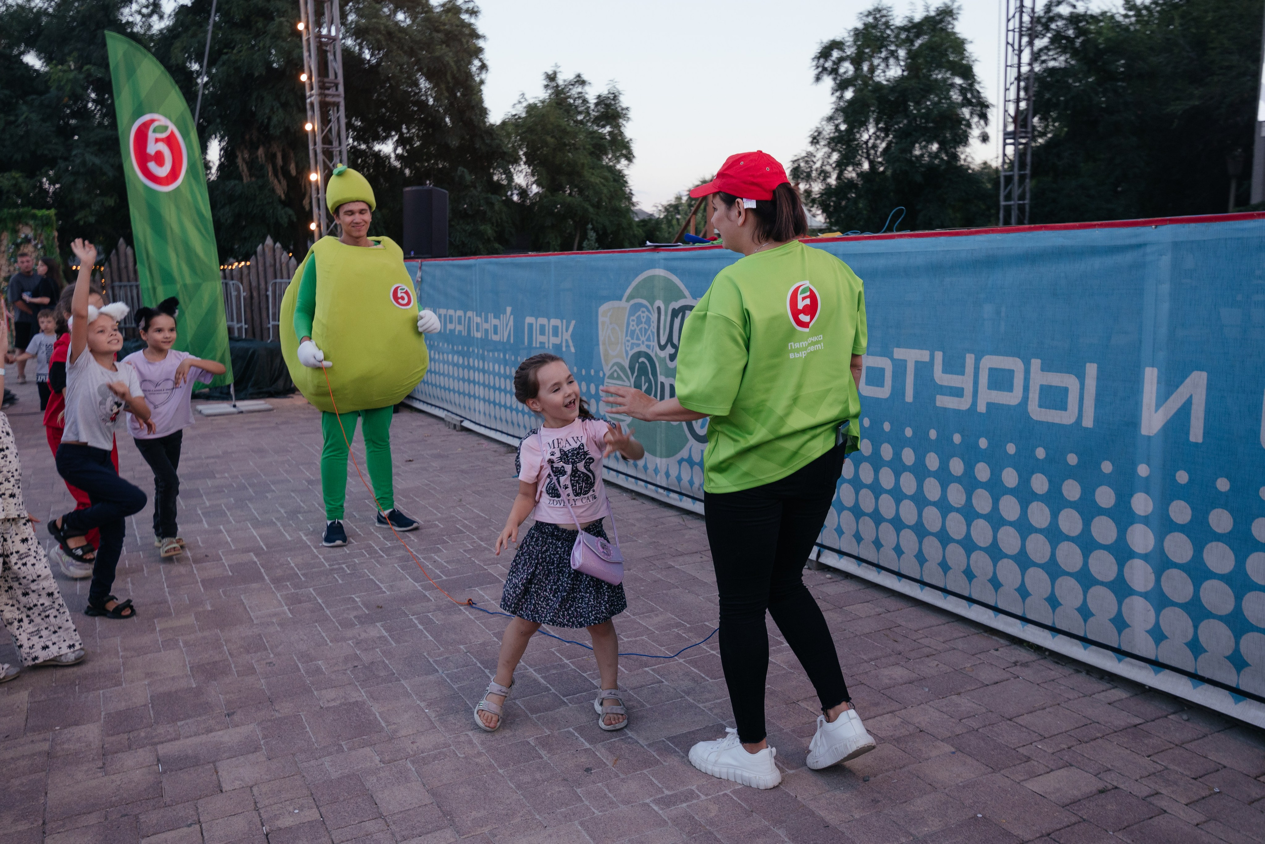 Пятерочка детский праздник. Фотограф Крохин Олег