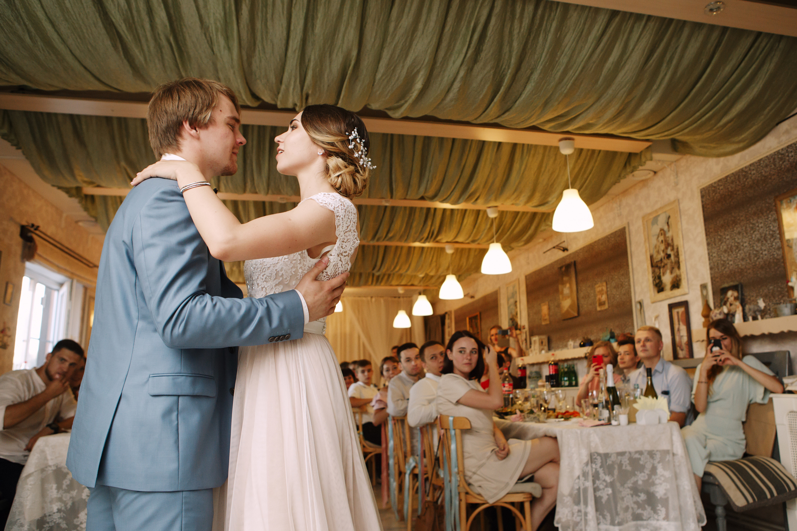 Алиса и Антон. Фотограф Дмитрий Тур — профессиональная фотосъемка мероприятий и портретов в Москве и Московской области