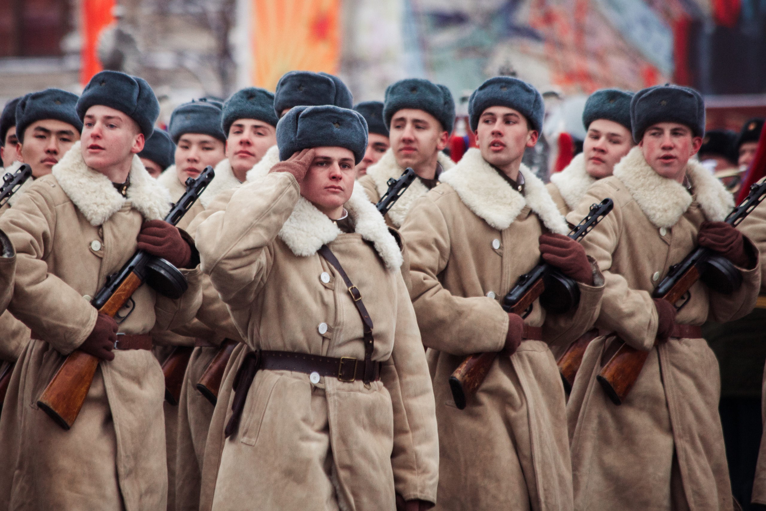 Марш на Красной площади. Фотограф Дмитрий Тур — профессиональная фотосъемка мероприятий и портретов в Москве и Московской области