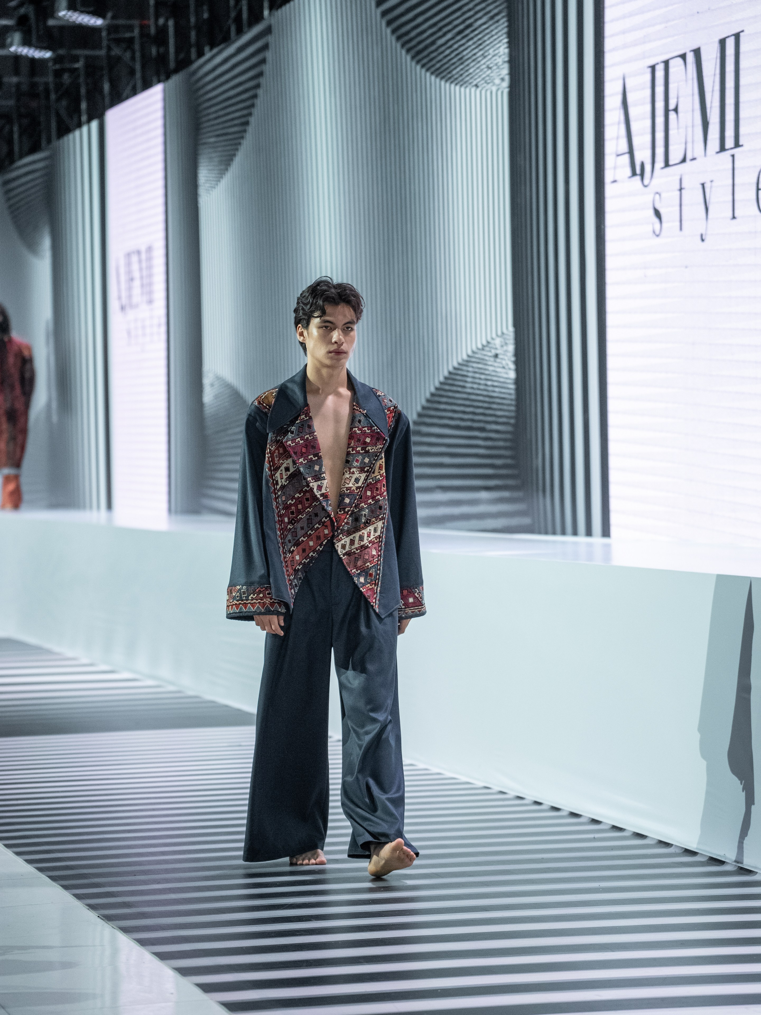 AJEMI STYLE. Сайт Алматинского НЮ АРТ, будуар и фэшн фотографа Дениса Карпенко