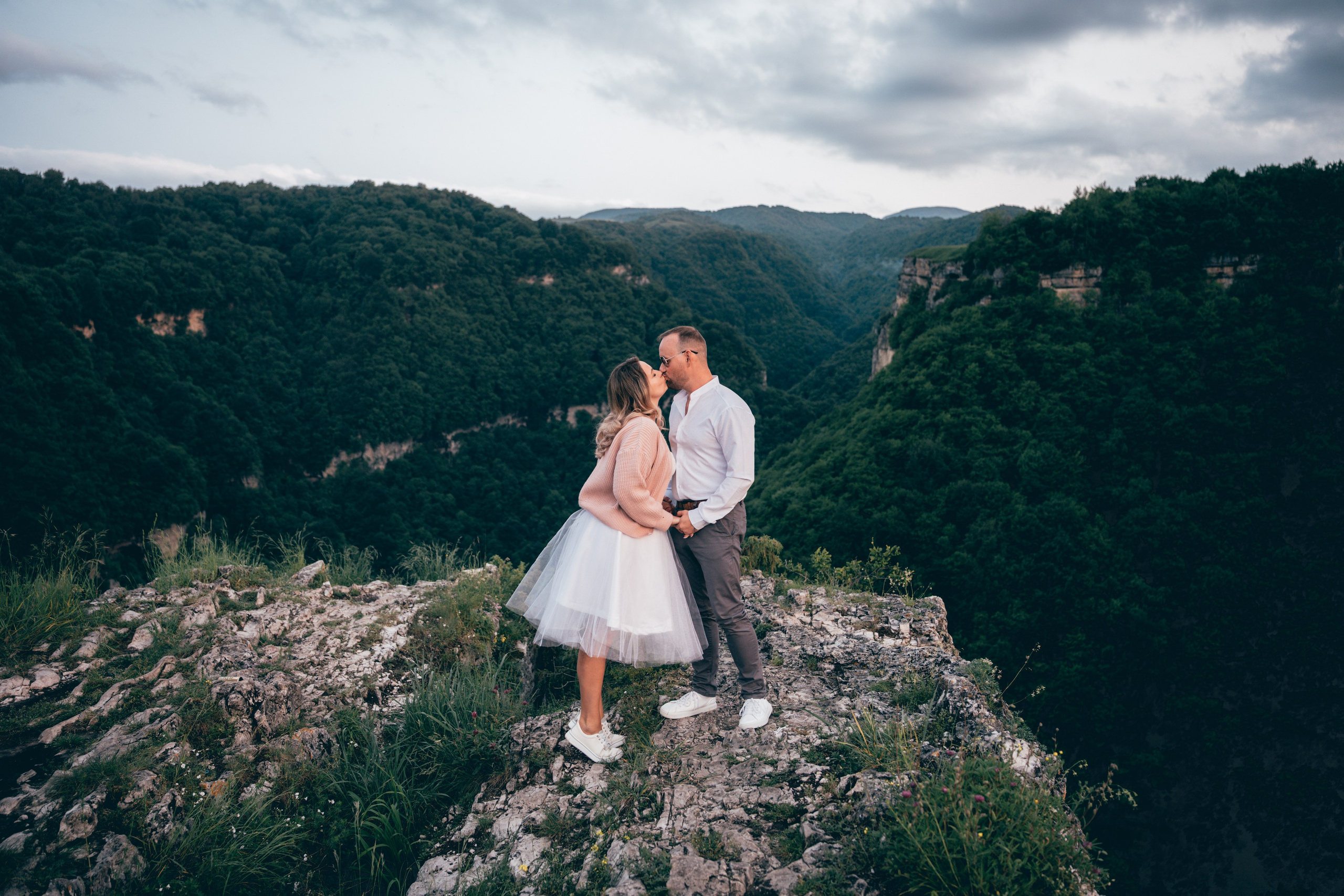 Съемка для брендов одежды КМВ Пятигорск, Железноводск, Ессентуки, Кисловодск Архыз Домбай Фотосессия. Фотограф КМВ|ГОРЫ Пятигорск Железноводск Ессентуки Кисловодск Домбай Архыз Эльбрус