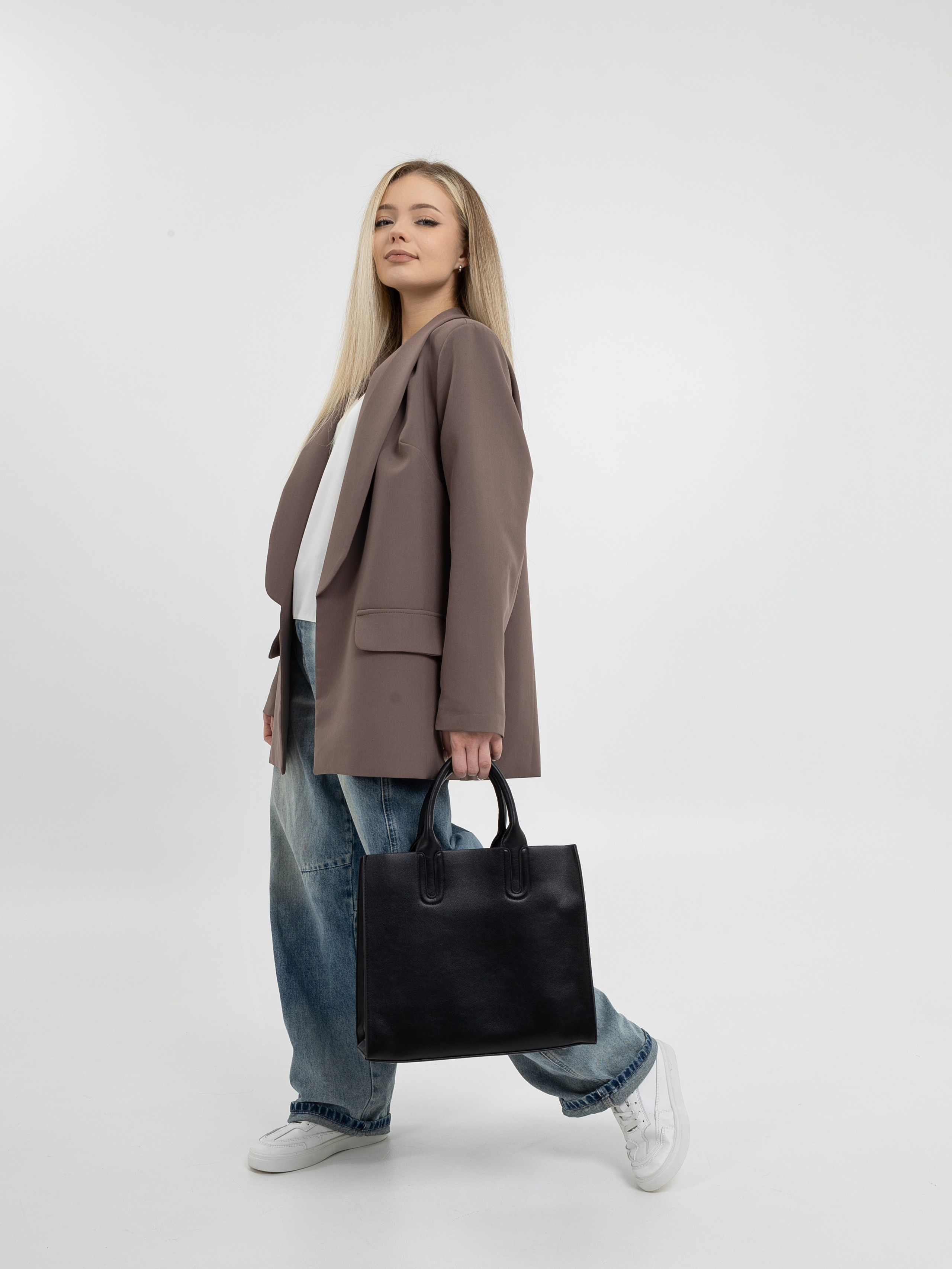 Модельная. Главная