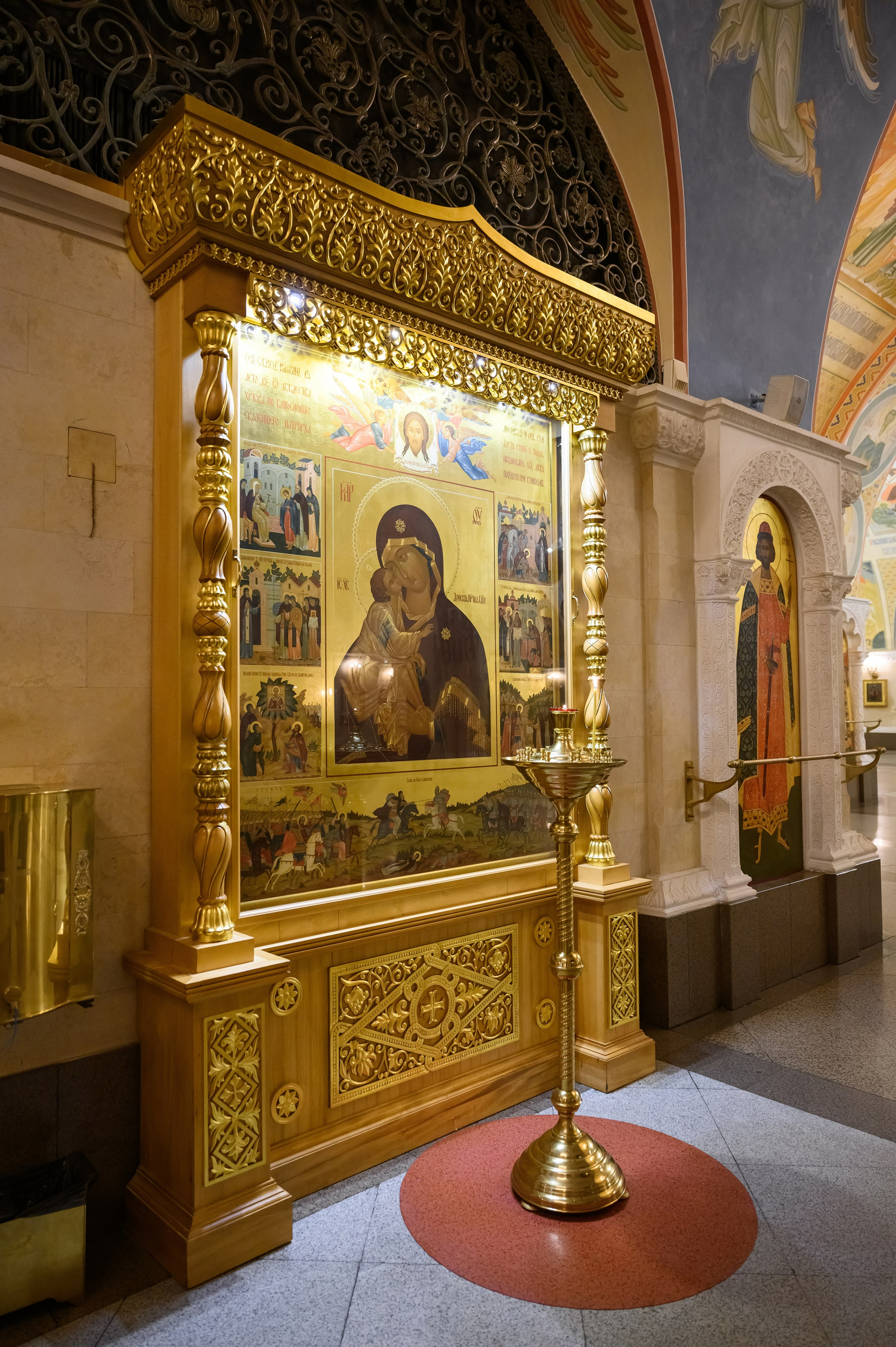 Свадьба Венчание Храм Христа Спасителя. Свадебный фотограф Москва Юрий Кульман