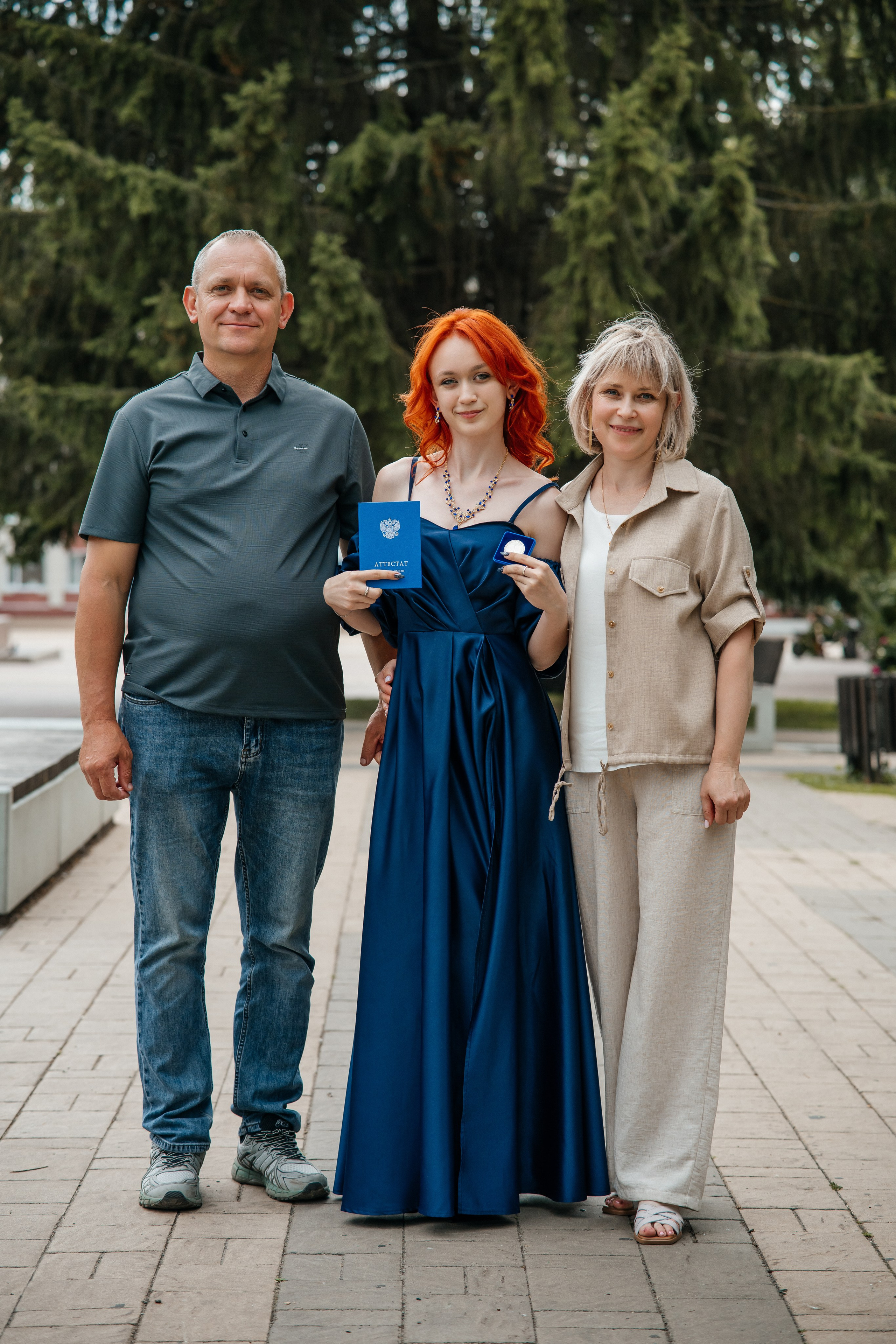 Медалисты. Школьный фотограф в Валуйках. Фотосессии для выпускников и изготовление выпускных альбомов в городе Валуйки и в Белгородской области