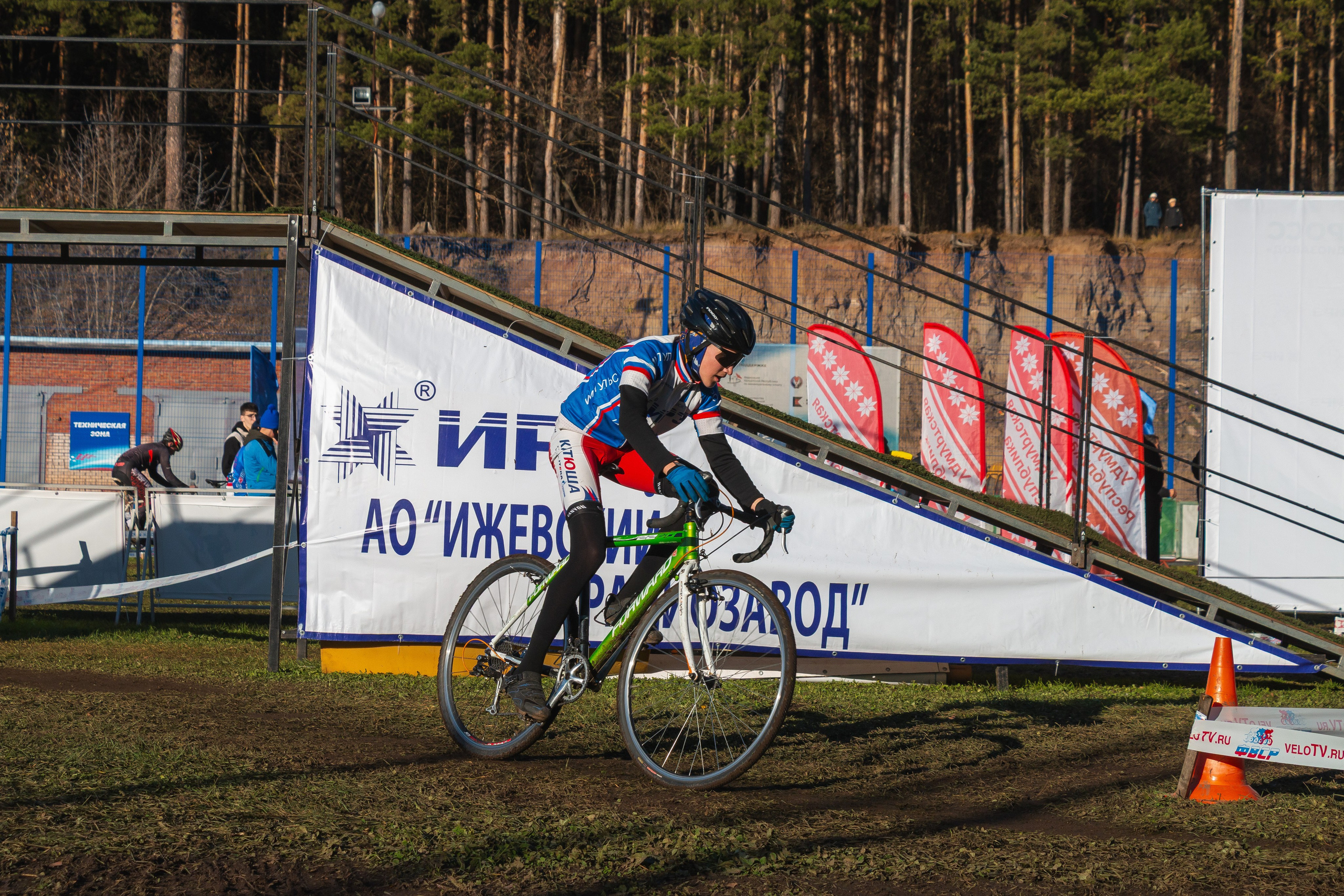 55-й Всероссийский велокросс на призы АО «ИРЗ». Олег Романов. Мастер фото по спорту