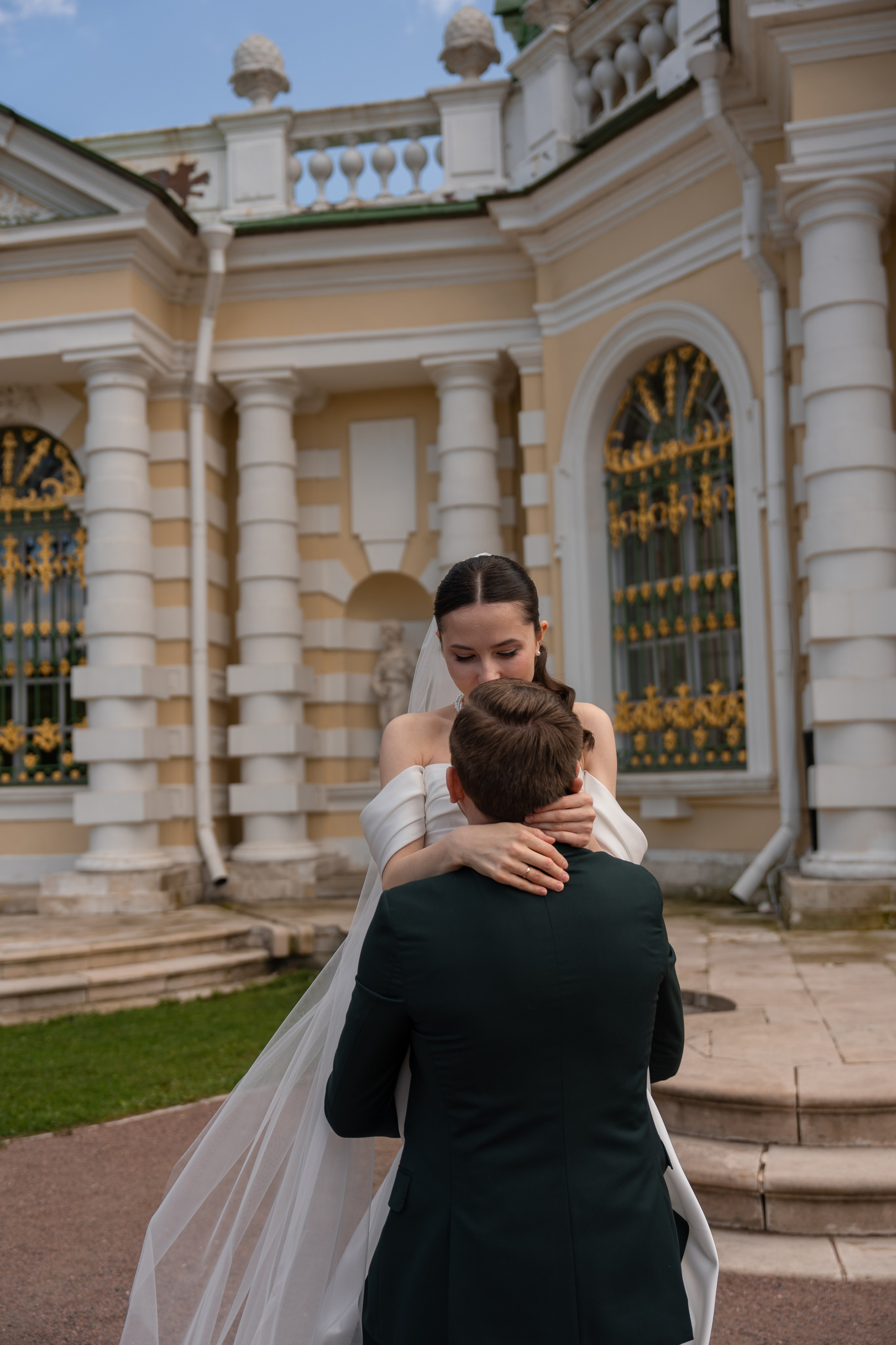 Влад и Илина в Кусково. Свадебный фотограф в Москве Анна Полушина