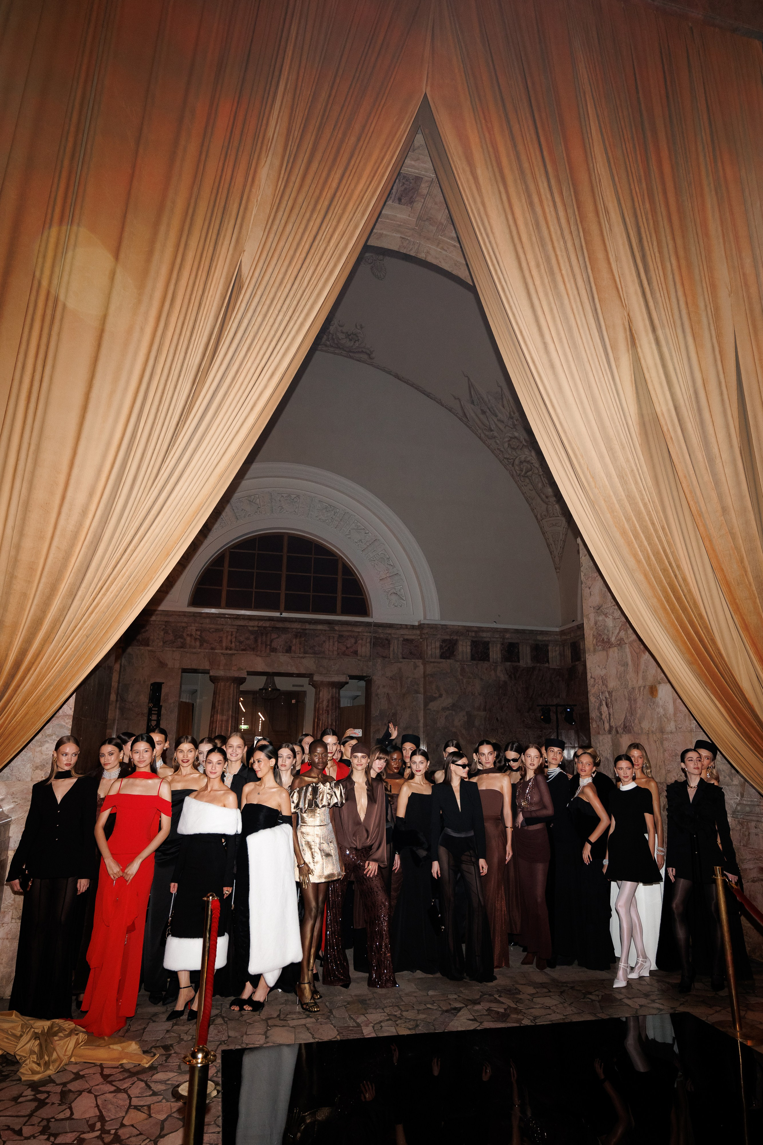 PARISIENNE. Lichi Fashion show. Aleksandr Tsukanov