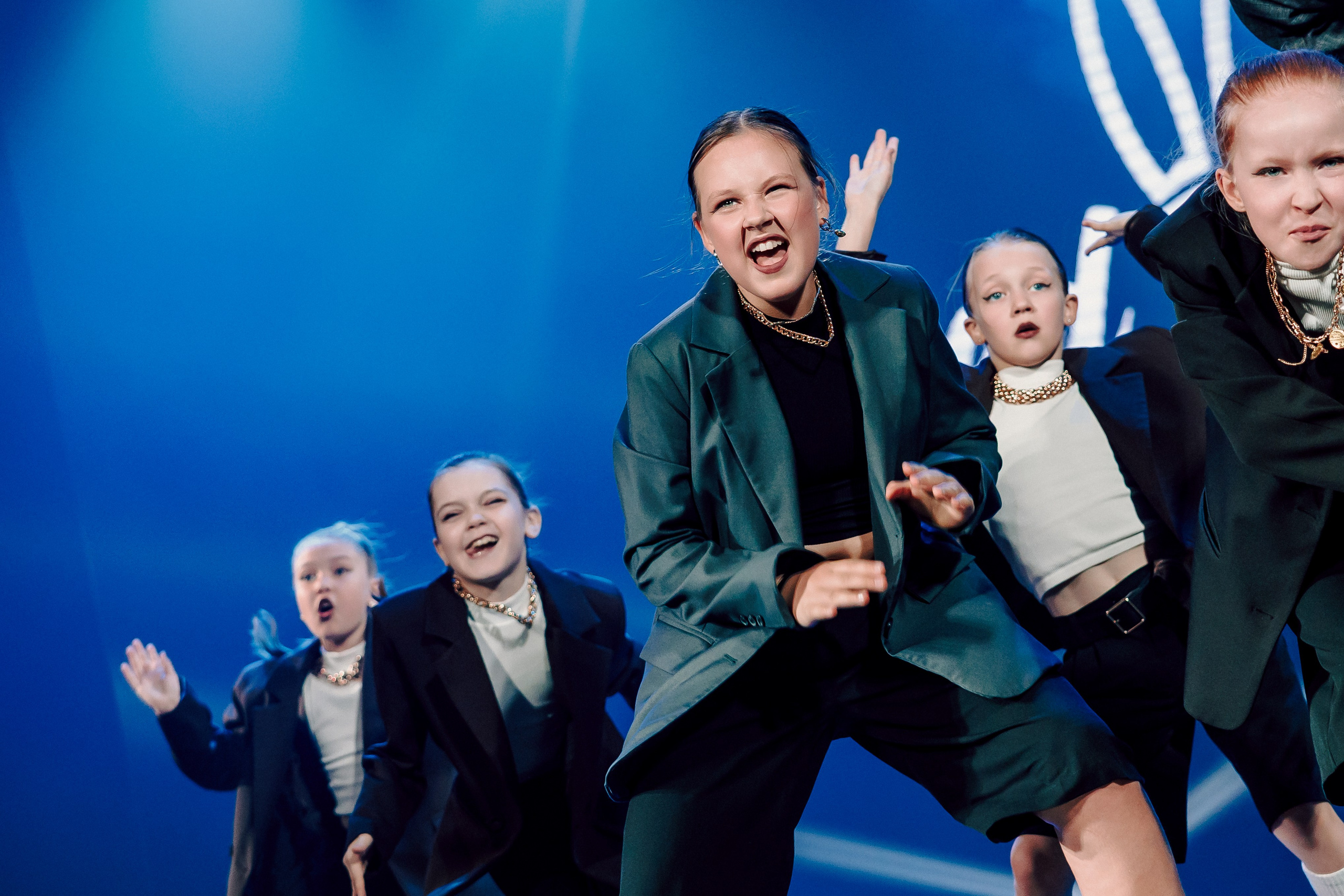 Отчётный концерт танцевальной школы «Red Rabbits» 2025. Лёшка Варзегов — фотограф