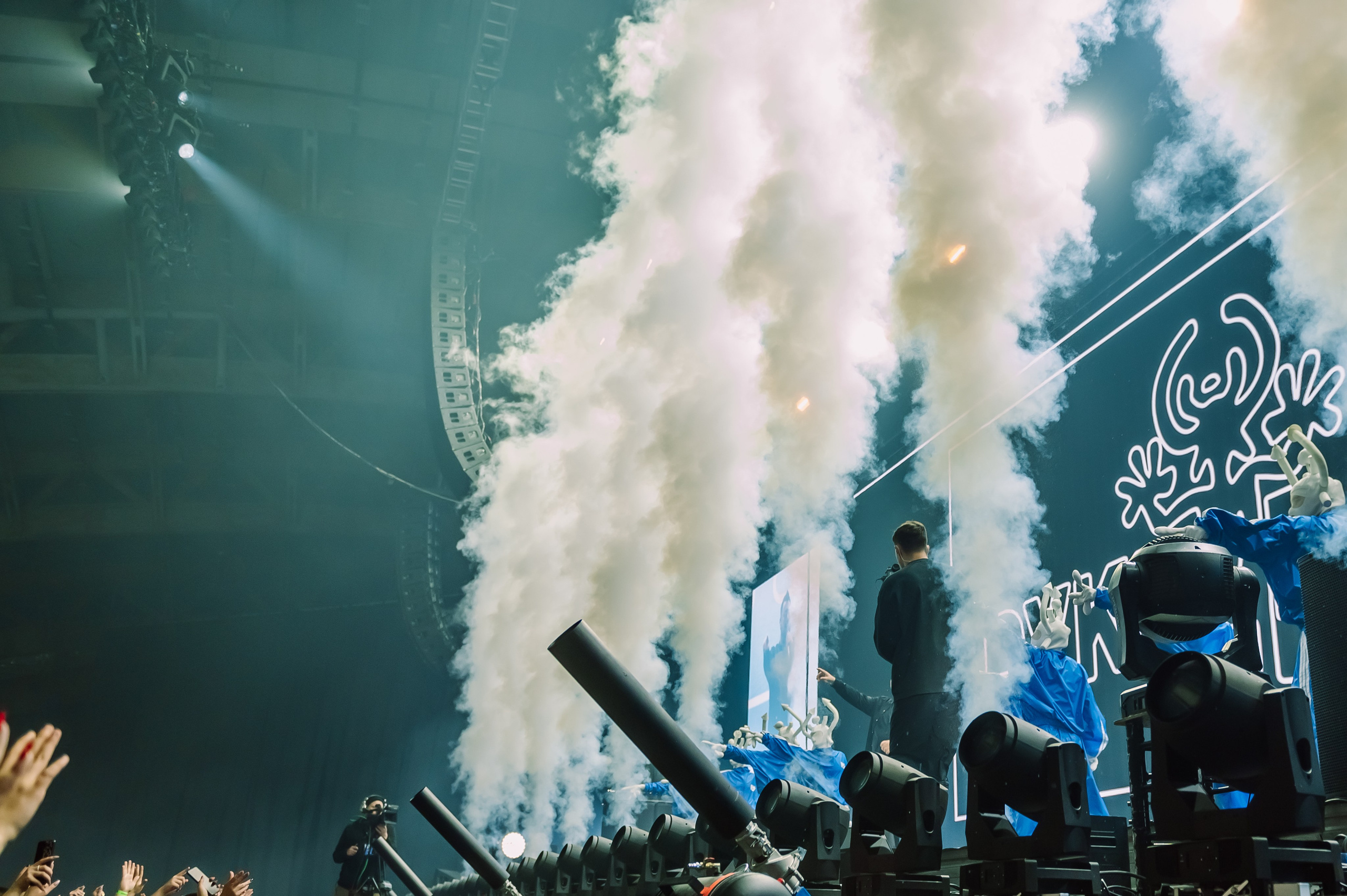 Руки вверх в Ледовом Дворце 15.11.2025. Детский фотограф, семейный фотограф и репортажи в Кемерово