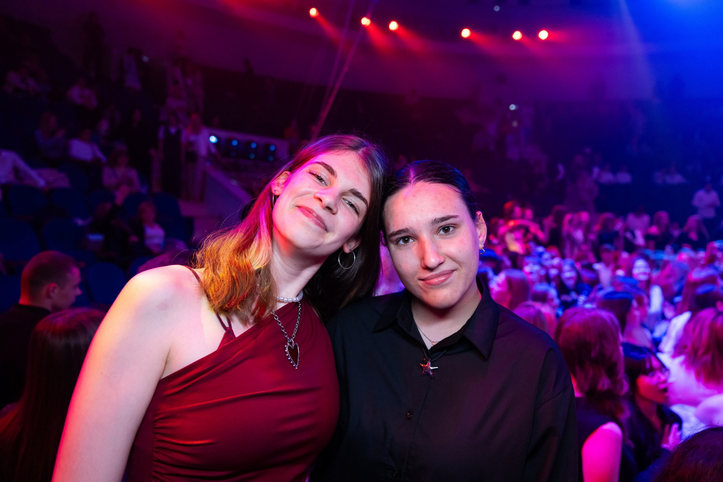 Городской бал выпускников (24 июня 2025). Репортажный фотограф Алексей Пирязев