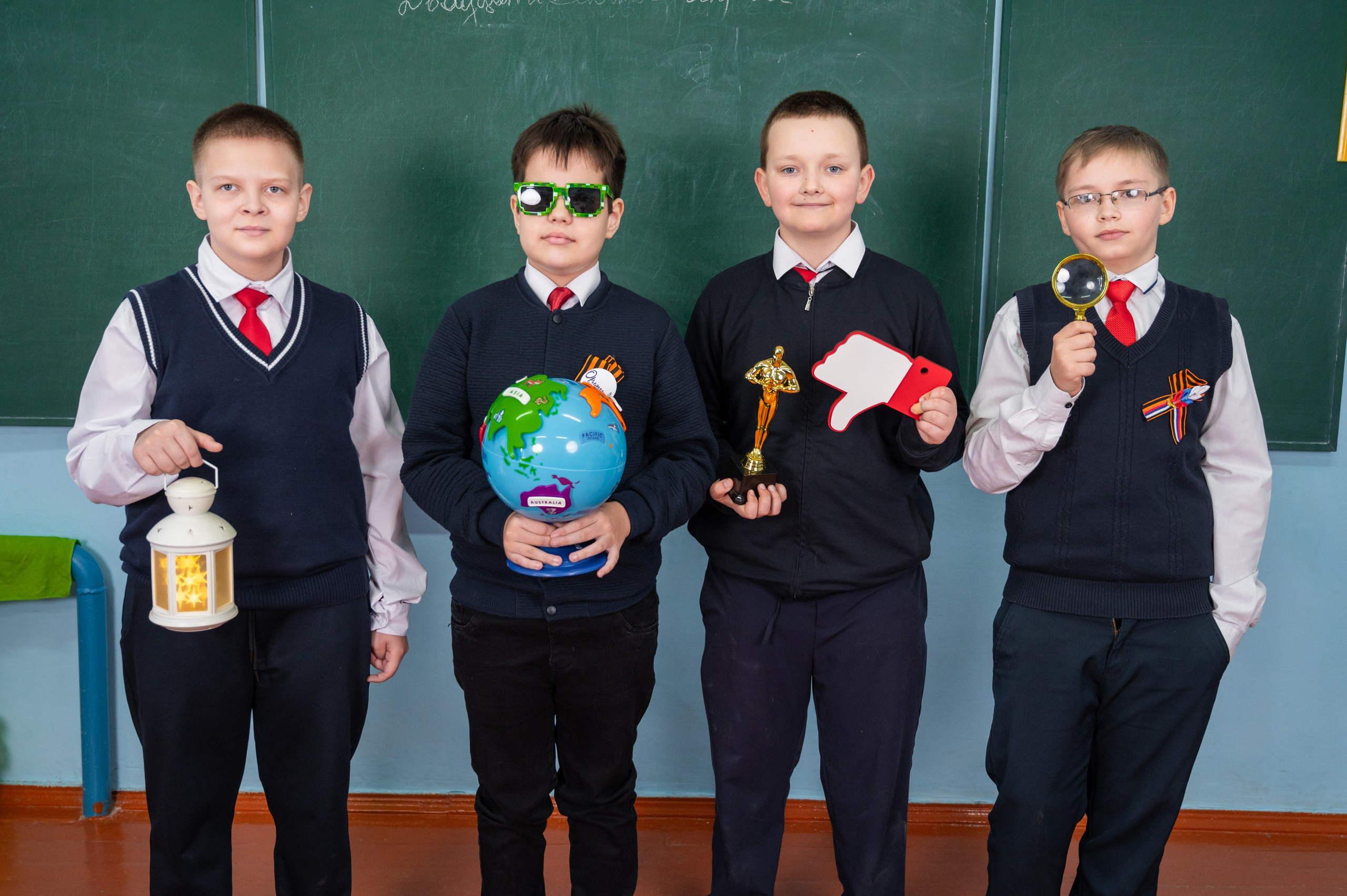 1-4 классы. Выпускные альбомы и Школьный фотограф в Алексеевке, Бирюче, Красном