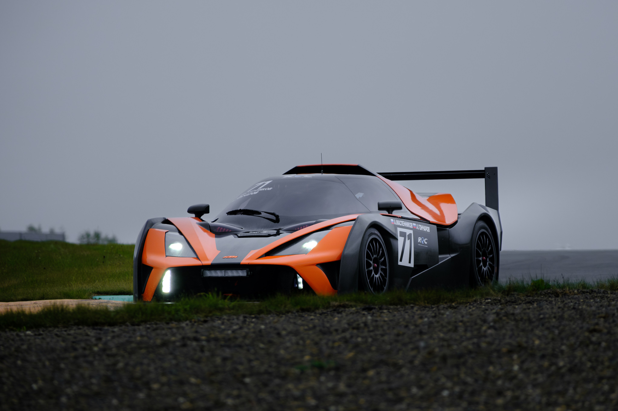 Российская серия гонок на выносливость. Авто и мотоспорт — фотограф Антон Медведев iCoguar