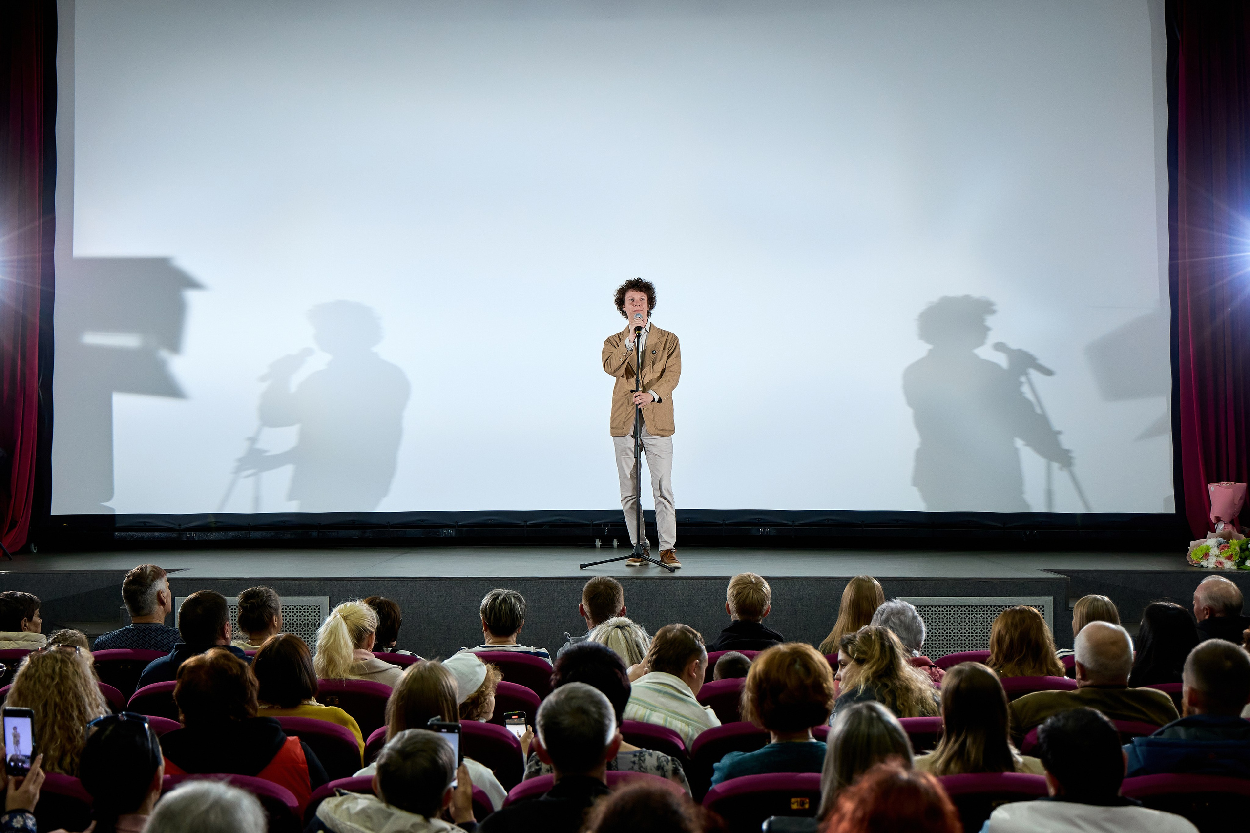 Кинопоказ, дима красилов, киностудия горького. Свадебный репортажный и фуд фотограф в Барнауле Гайфулин Виталий