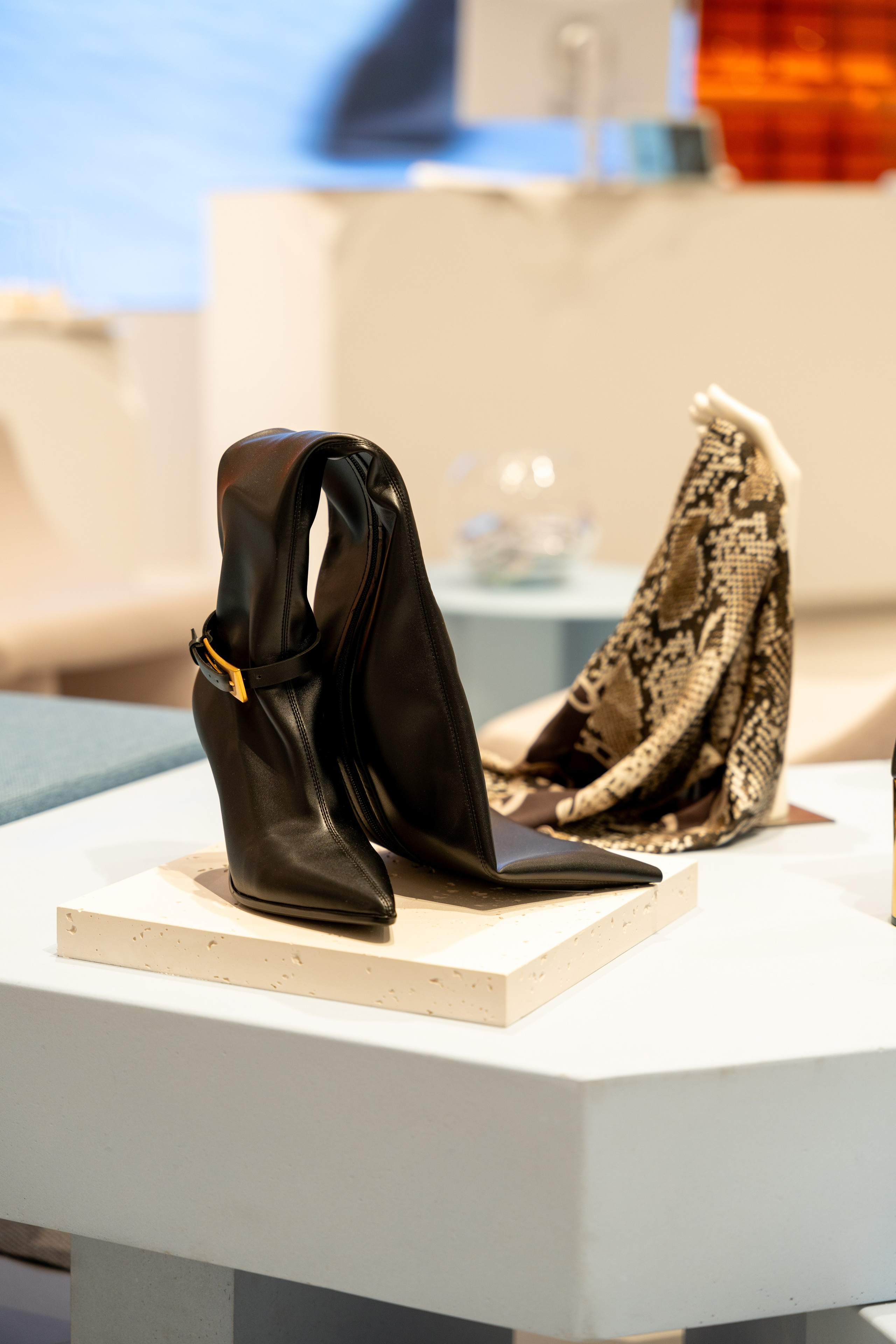 Интерьерная фотосъемка магазина Ekonika в Краснодаре — обувной бренд Профессиональная фотосъемка Ekonika — фирменный магазин в Краснодаре. Шедевры для Вас! Фотограф и Видеограф в Краснодаре Пахиев Руслан