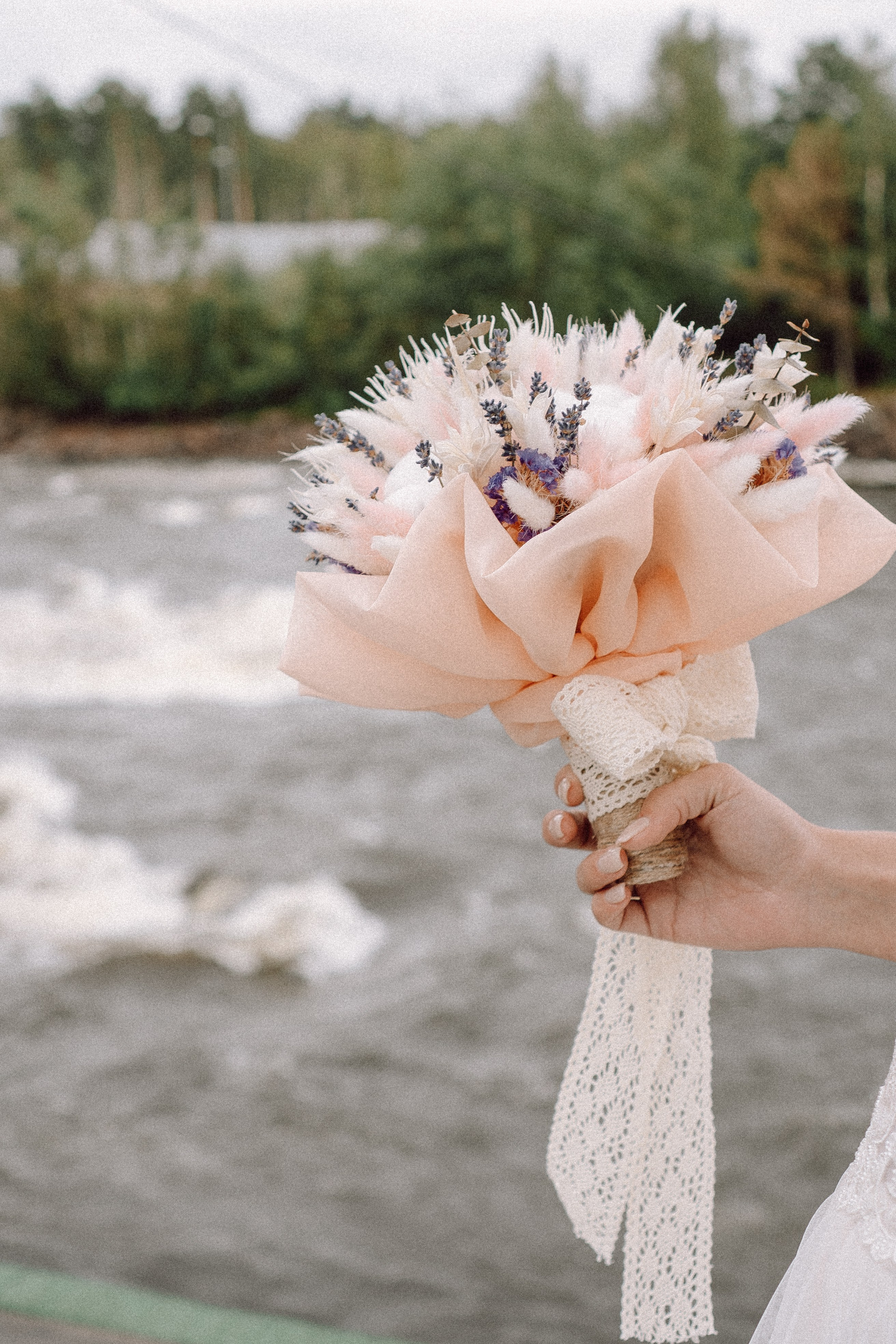 СВАДЕБНАЯ ФОТОСЕССИИЯ ПАРЫ В ГОРОДЕ ПРИОЗЕРСК В СОСНОВОМ ЛЕСУ И С ПИКАПОМ. Профессиональный фотограф, Санкт-Петербург — Виктория Богомолова