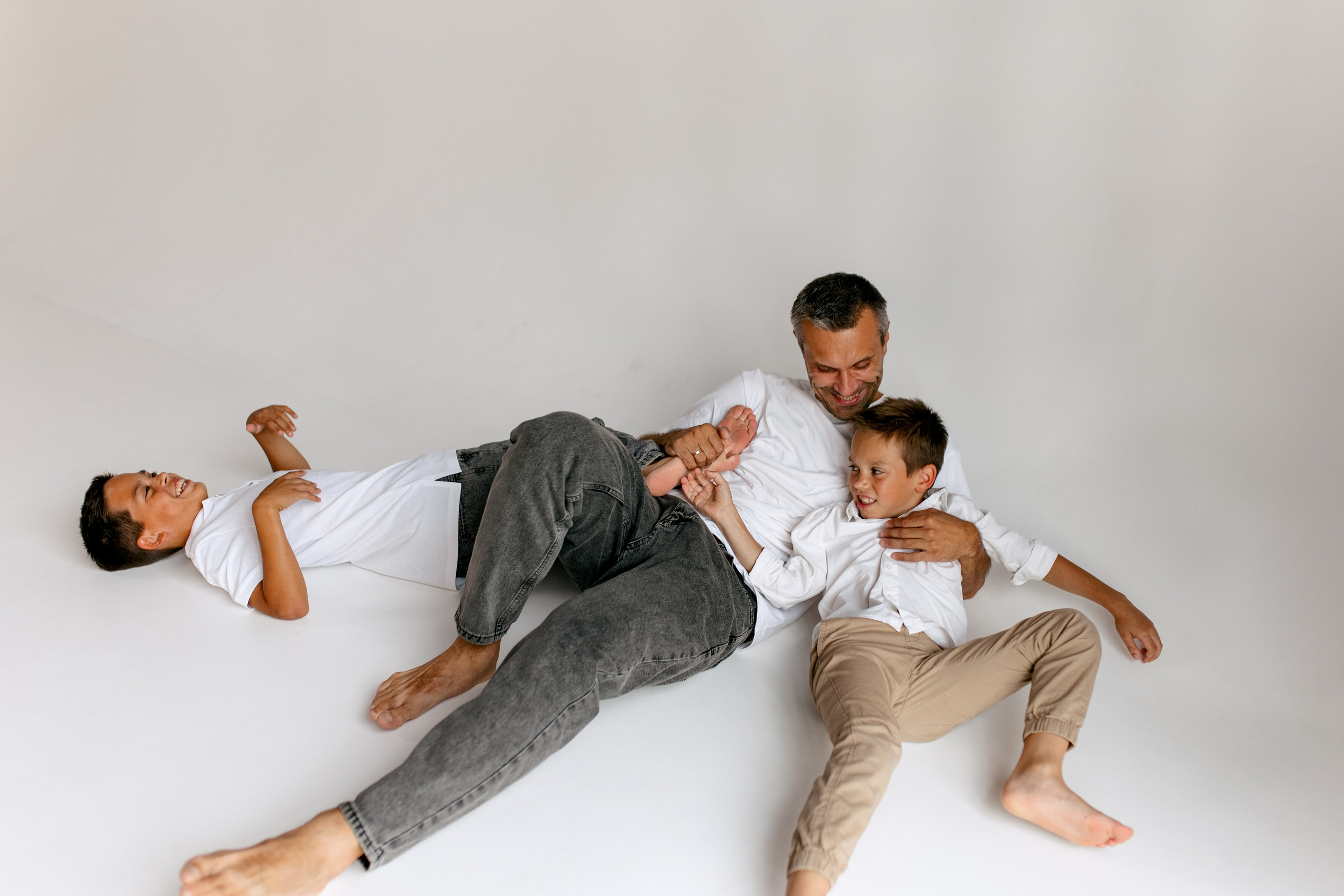 На белом фоне. Свадебный и семейный фотограф в Туле и области Маша Костина