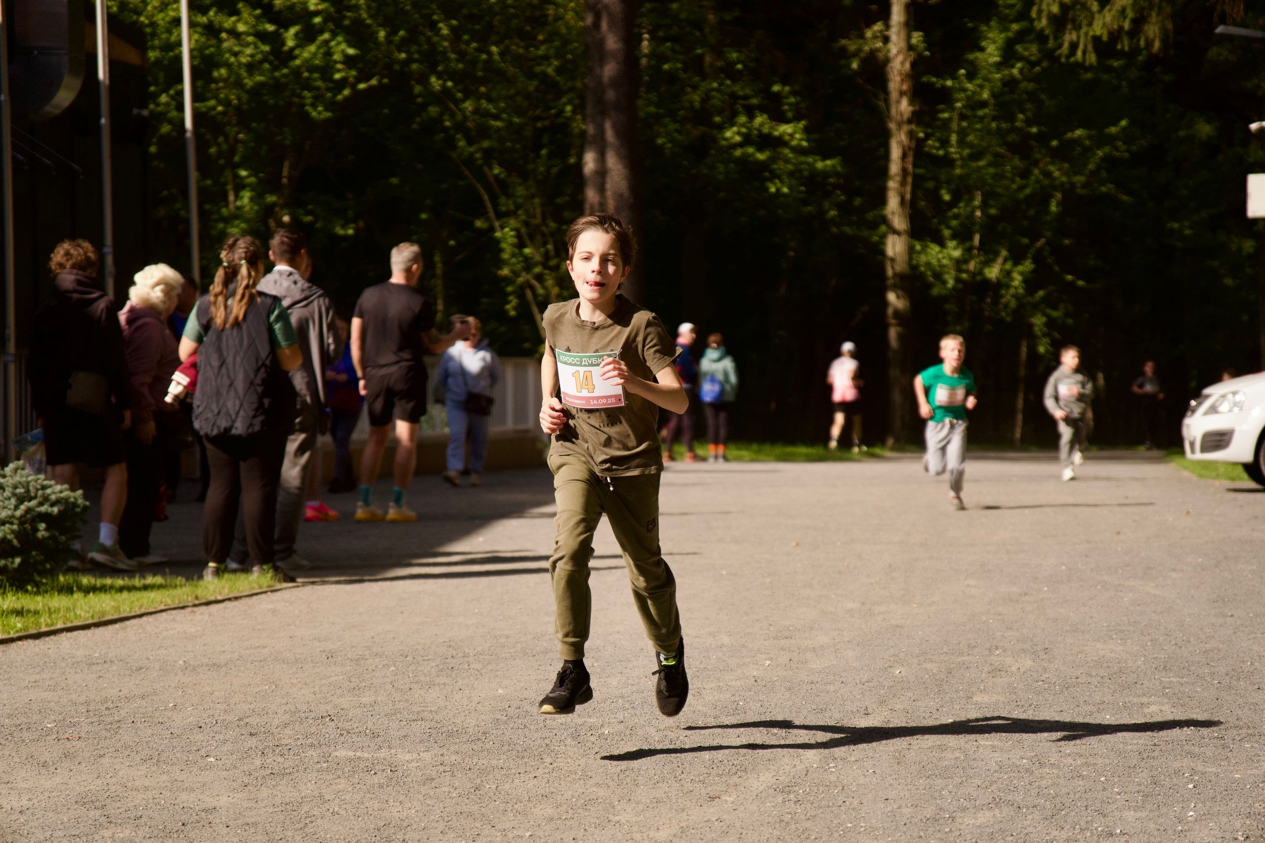 Забег в парке «Дубки». Кафе «БЕЛКА НАШЕПТАЛА». Ну оооочень концептуальное кафе