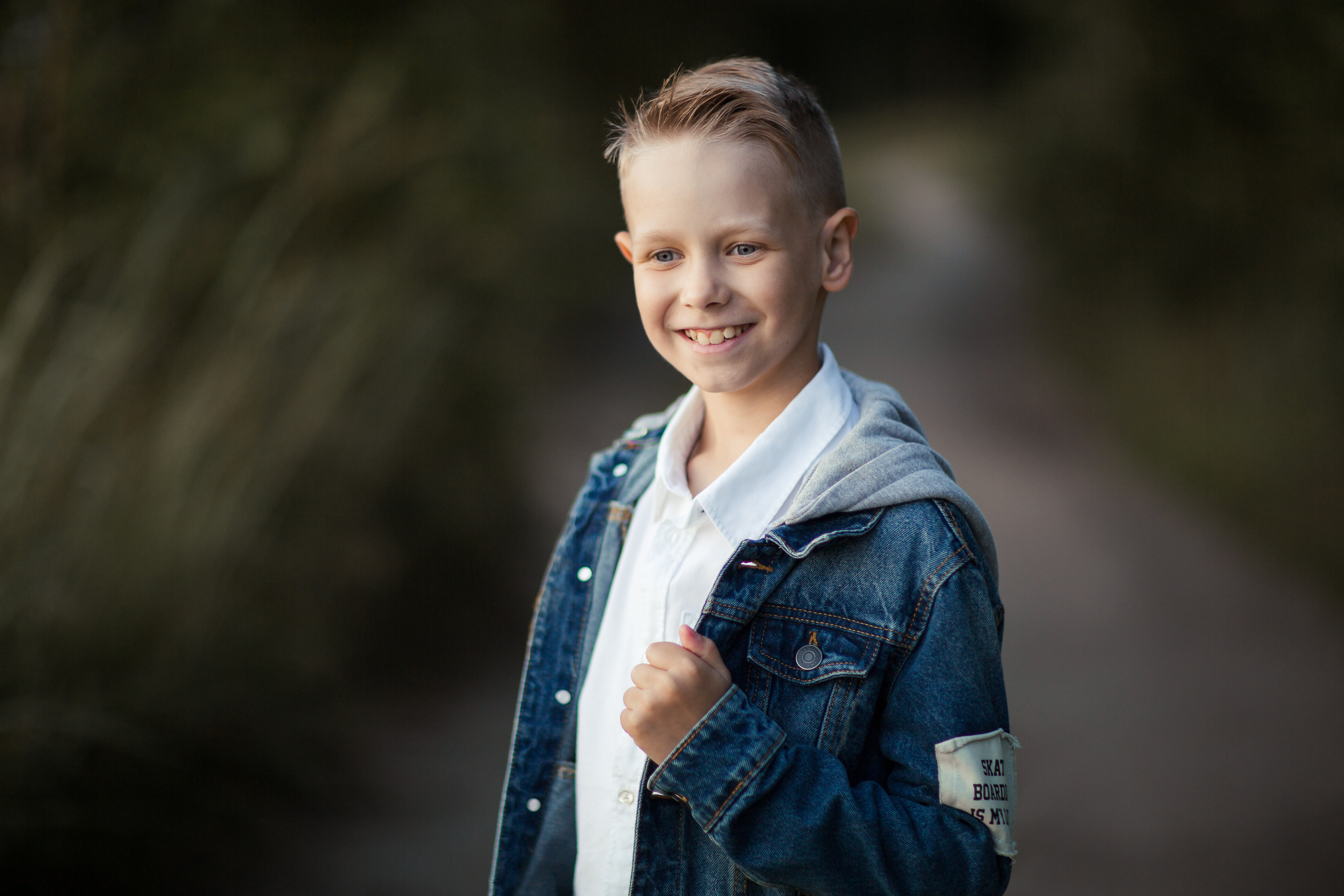 Ирина с детьми, фотосессия на закате. Фотограф Десногорск Михаил Давыдов Акварель